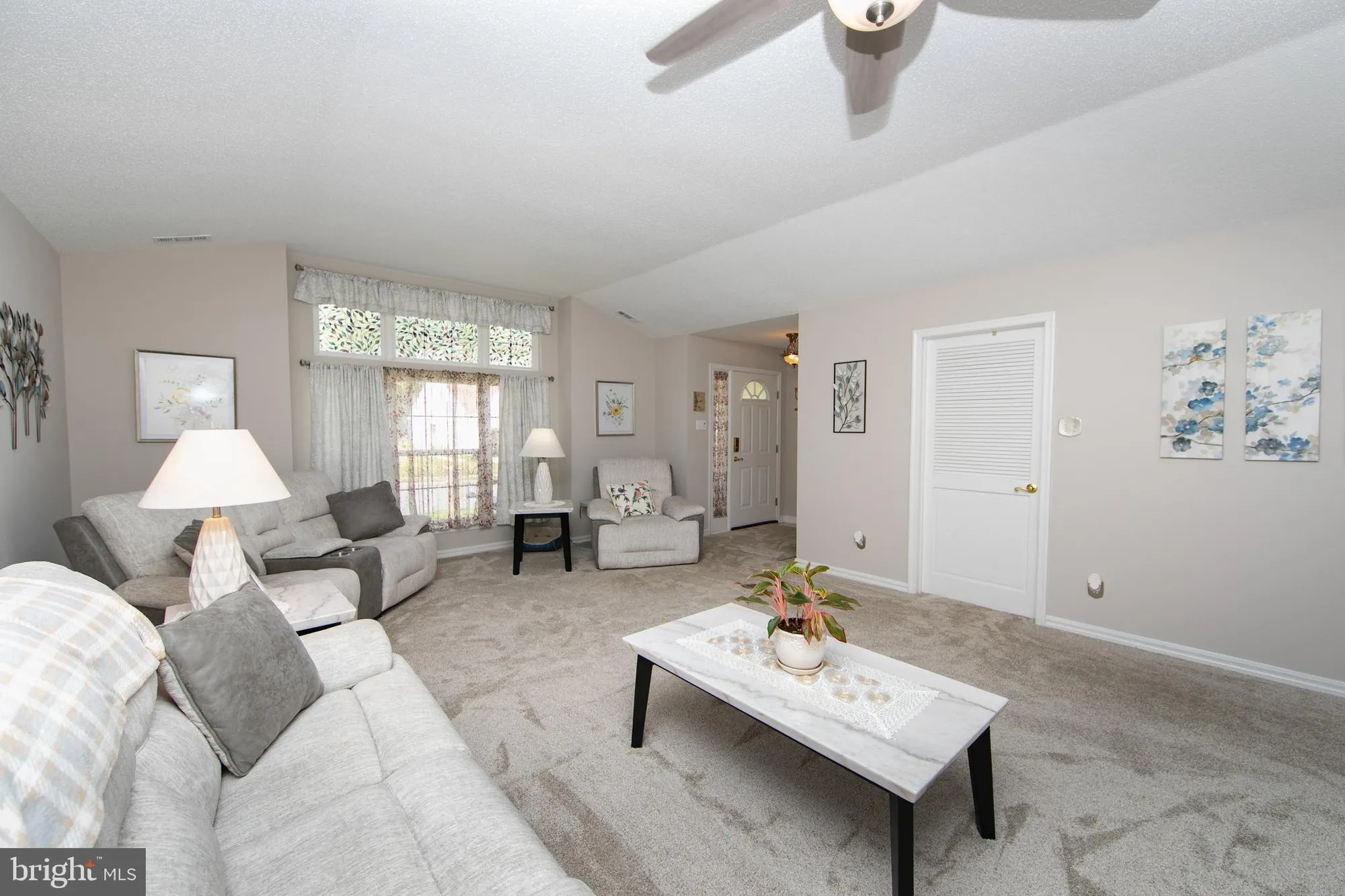 Property Slideshow image 10 of 34 | 516 saint martin ct, Williamstown, NJ, 08094