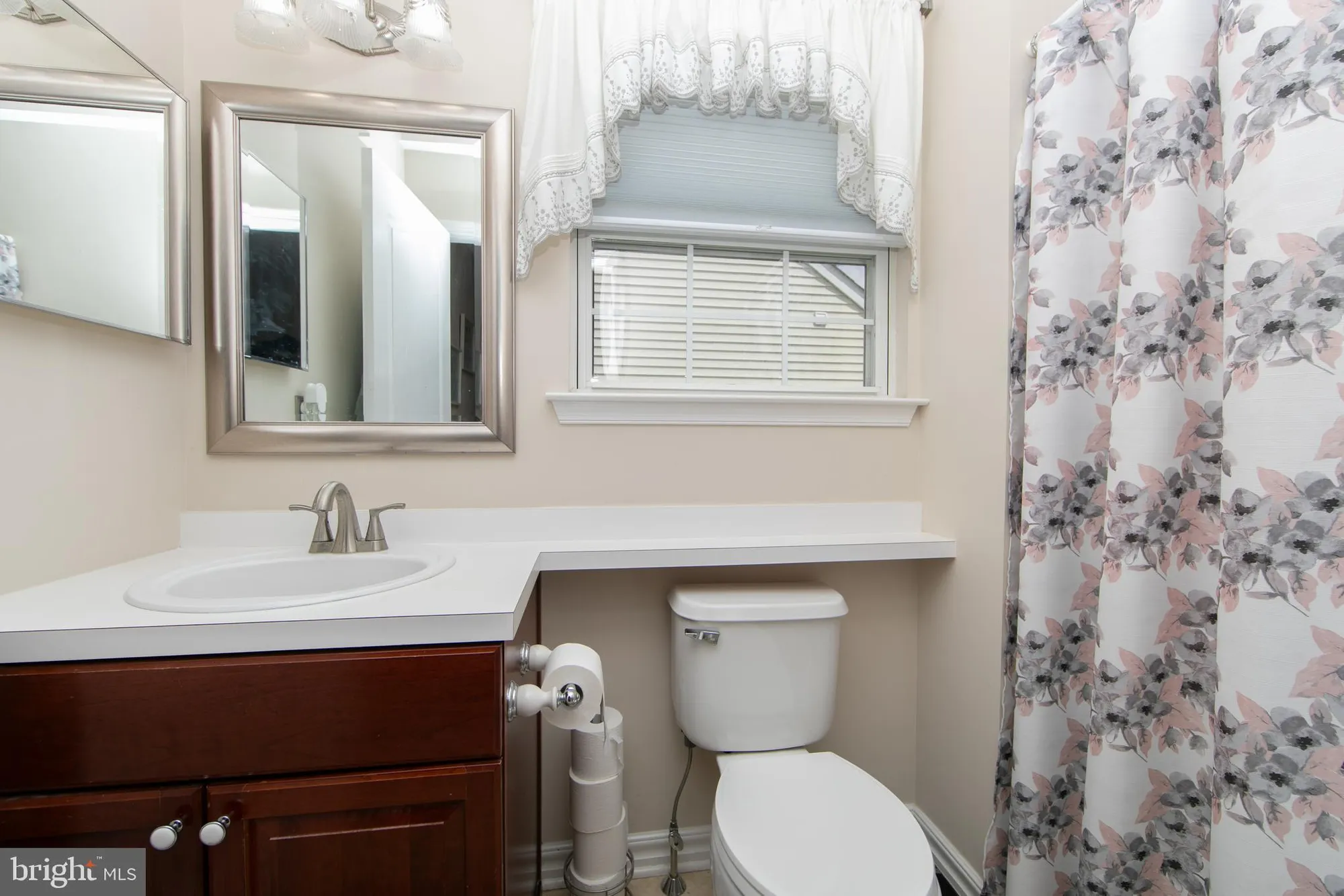 Property Slideshow image 23 of 34 | 516 saint martin ct, Williamstown, NJ, 08094
