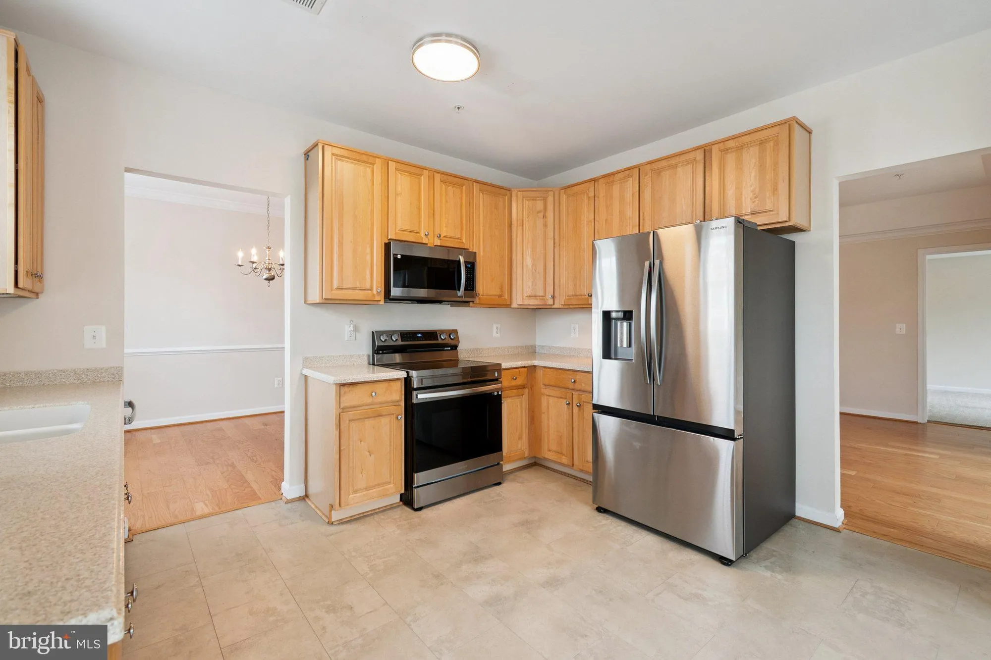 Property Slideshow image 10 of 32 | 8608 wandering fox trl 303, Odenton, MD, 21113