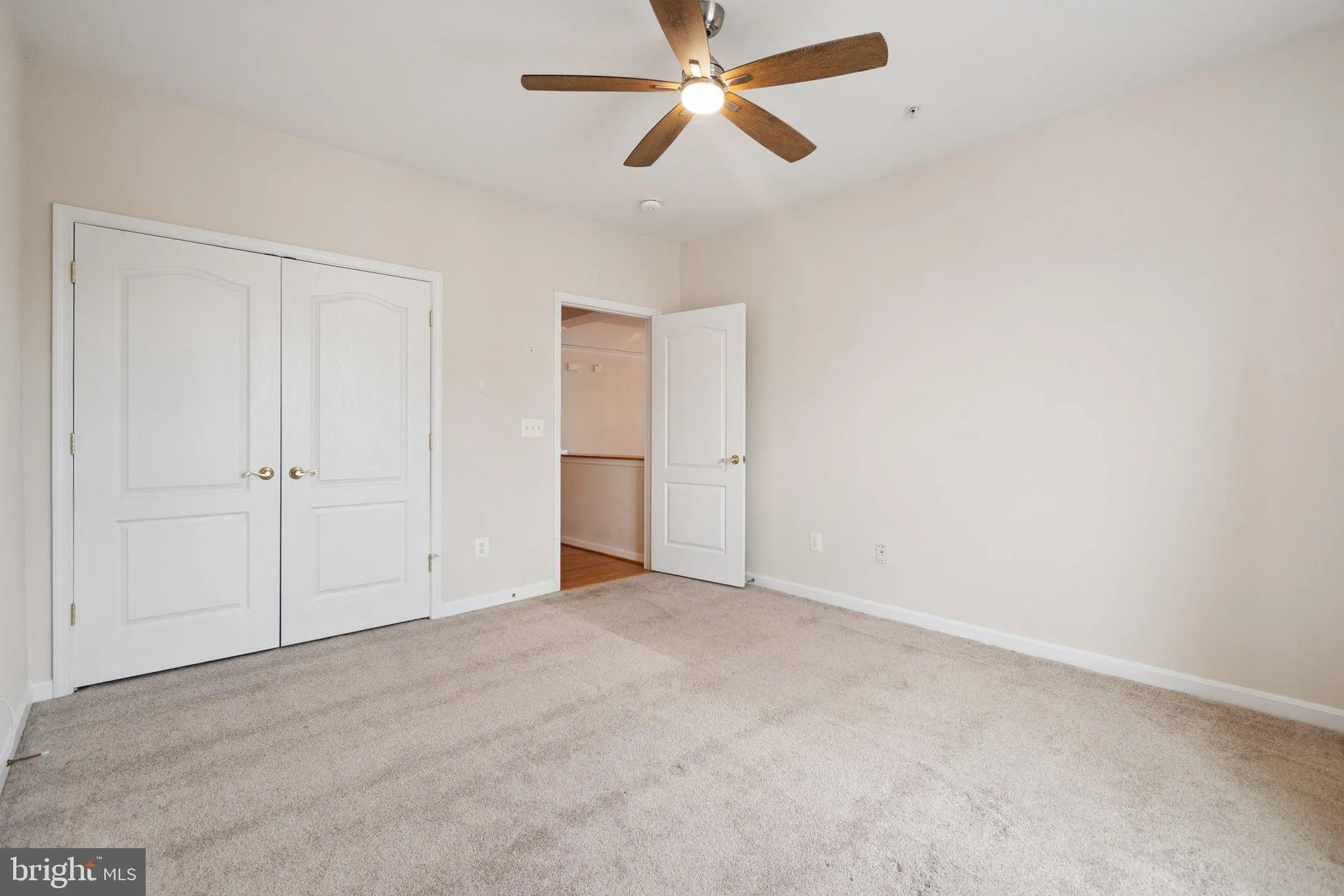 Property Slideshow image 16 of 32 | 8608 wandering fox trl 303, Odenton, MD, 21113