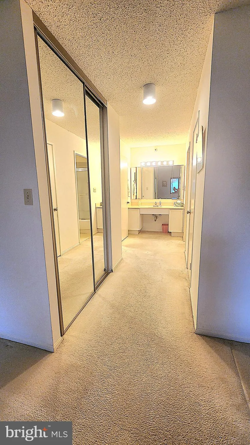 Property Slideshow image 9 of 37 | 15101 interlachen dr 1-315, Silver Spring, MD, 20906