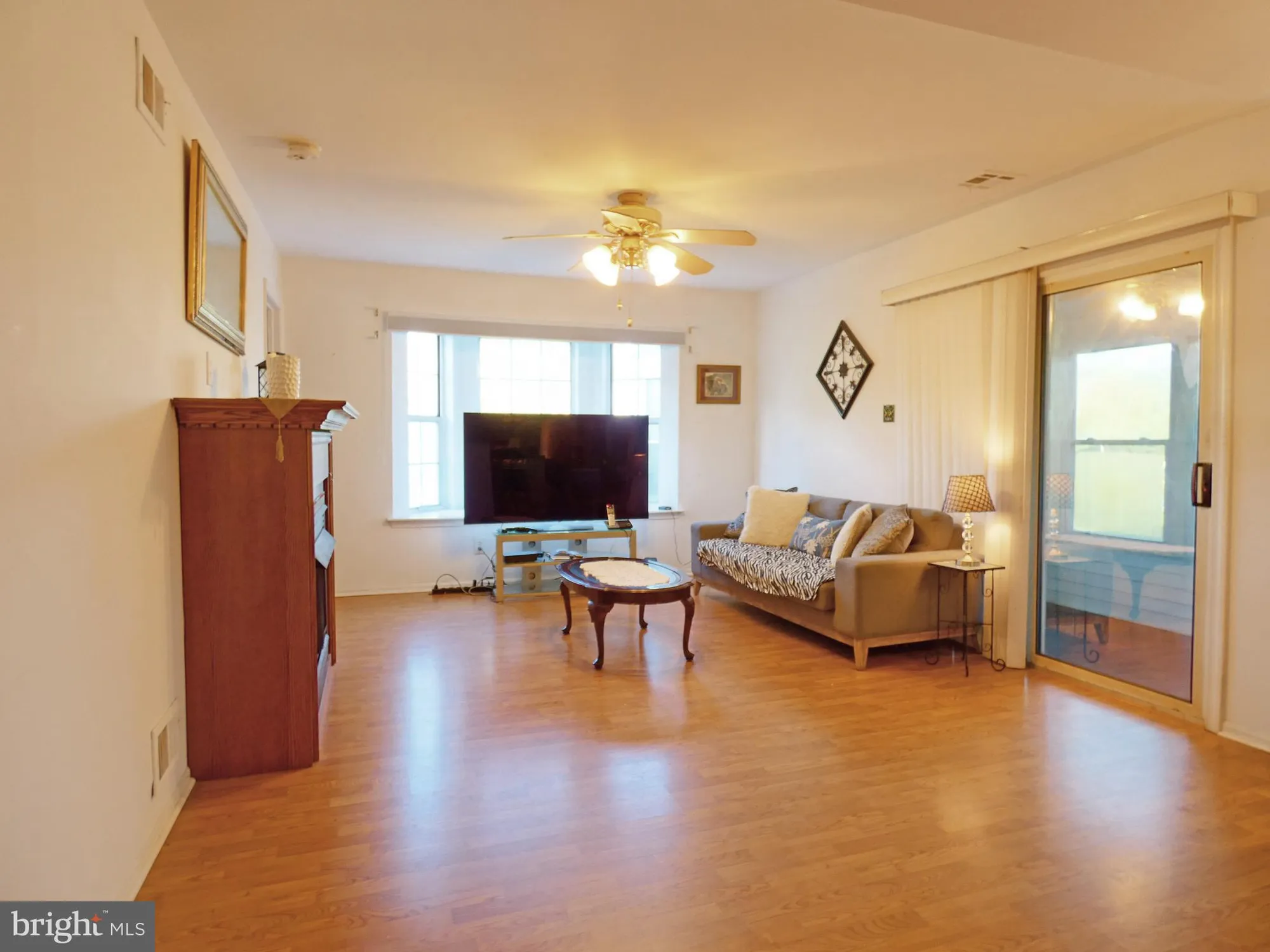 Property Slideshow image 11 of 31 | 407 lexington dr, Little Egg Harbor Twp, NJ, 08087