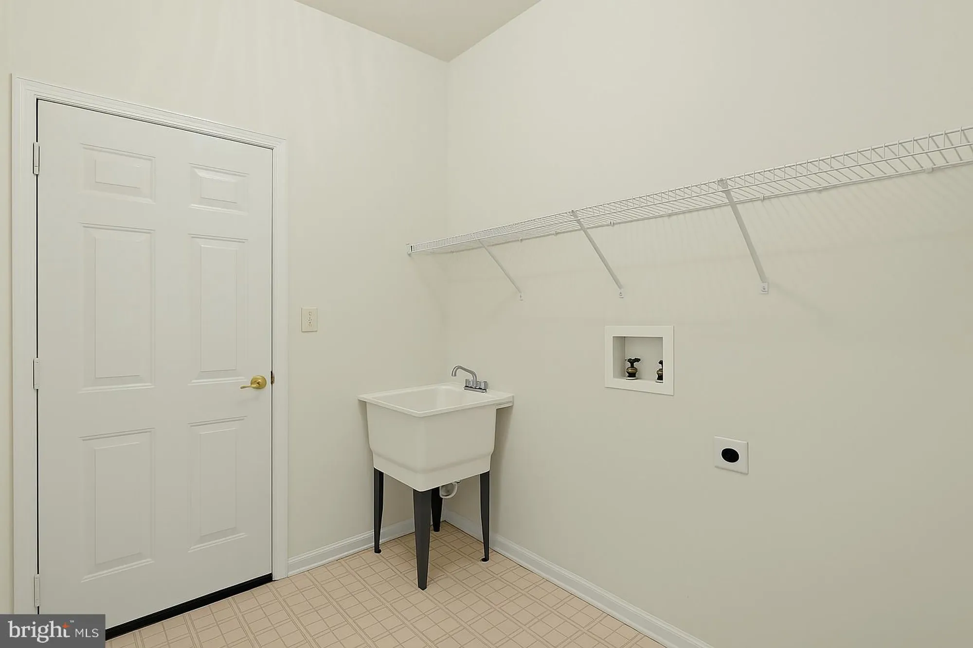 Property Slideshow image 21 of 43 | 102 butterfly dr # 55, Taneytown, MD, 21787
