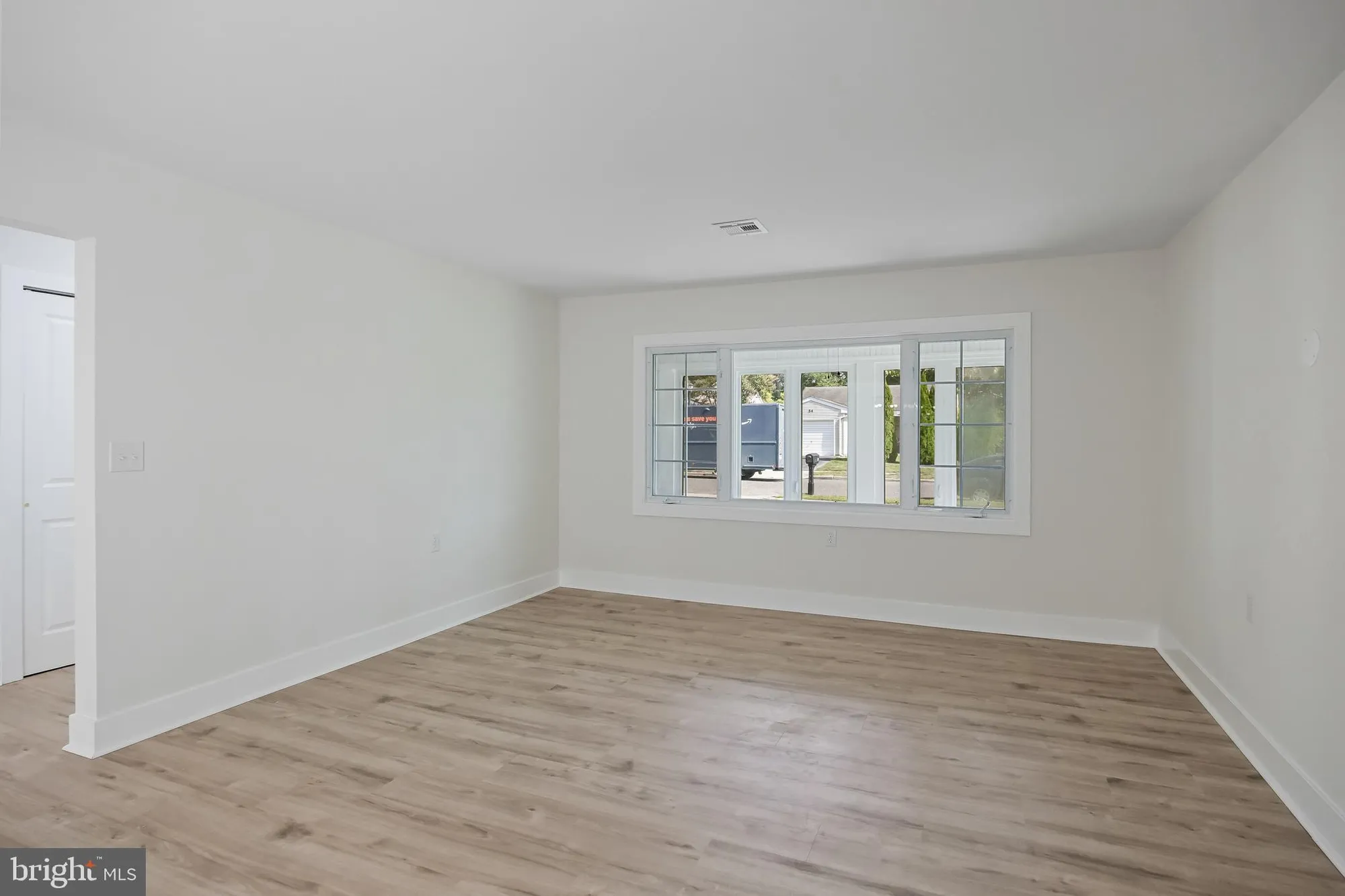 Property Slideshow image 4 of 20 | 55 sheffield pl, Southampton, NJ, 08088