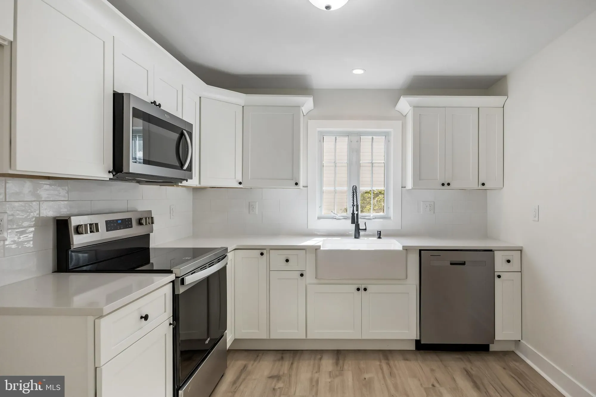 Property Slideshow image 8 of 20 | 55 sheffield pl, Southampton, NJ, 08088