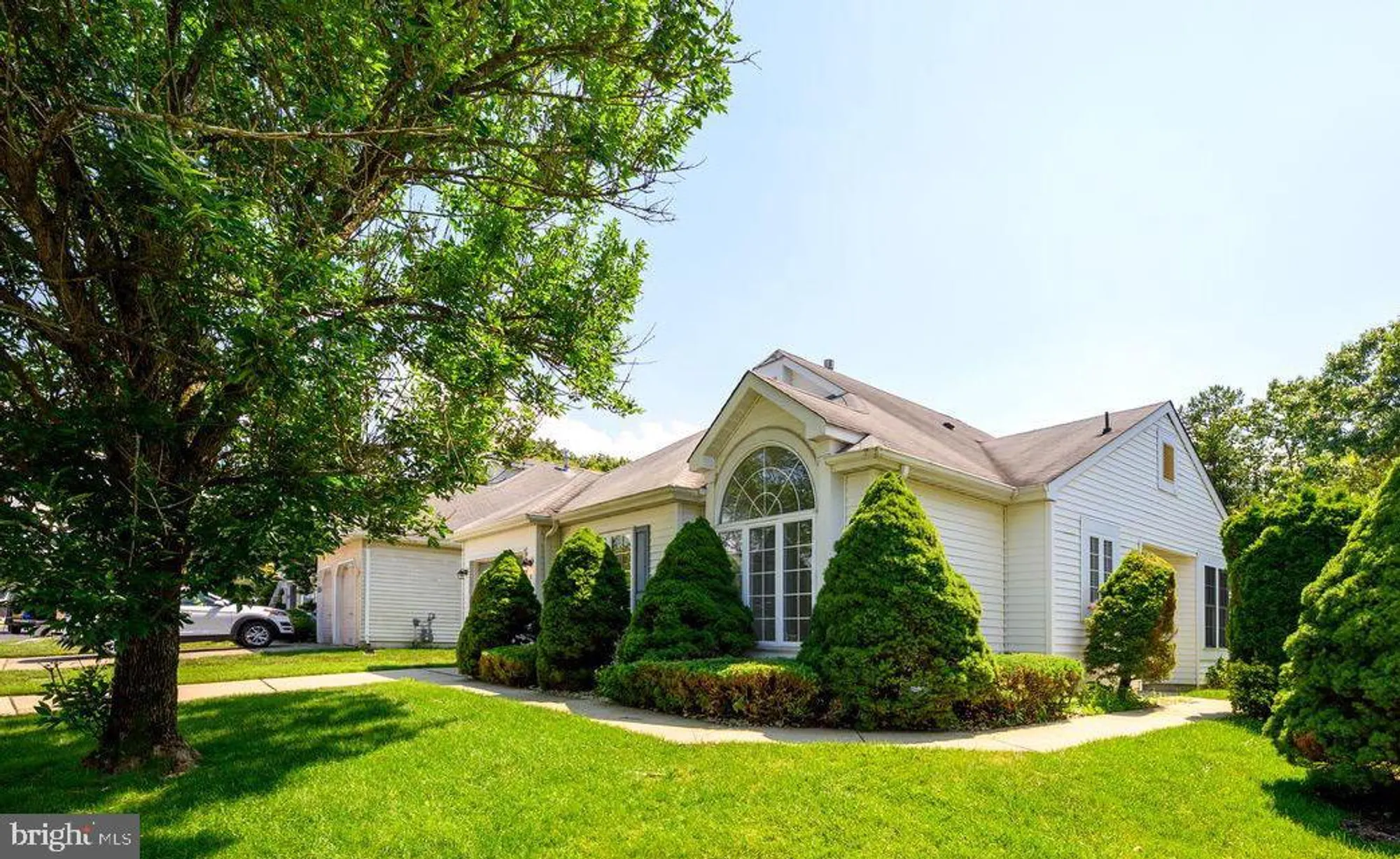 Property Slideshow image 1 of 51 | 4 penny ln, Jackson, NJ, 08527