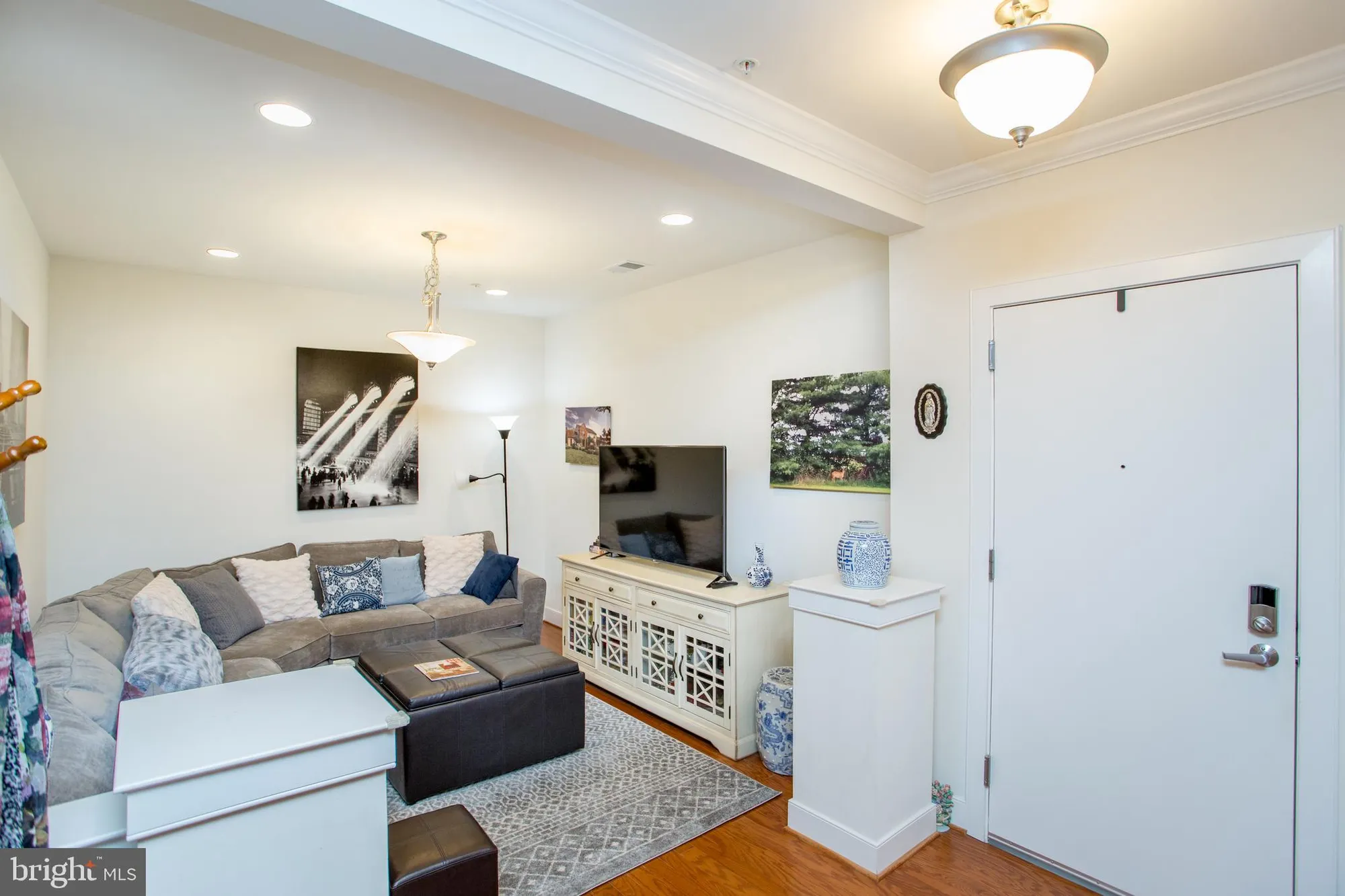 Property Slideshow image 3 of 41 | 4219 meridian blvd, Warrington, PA, 18976