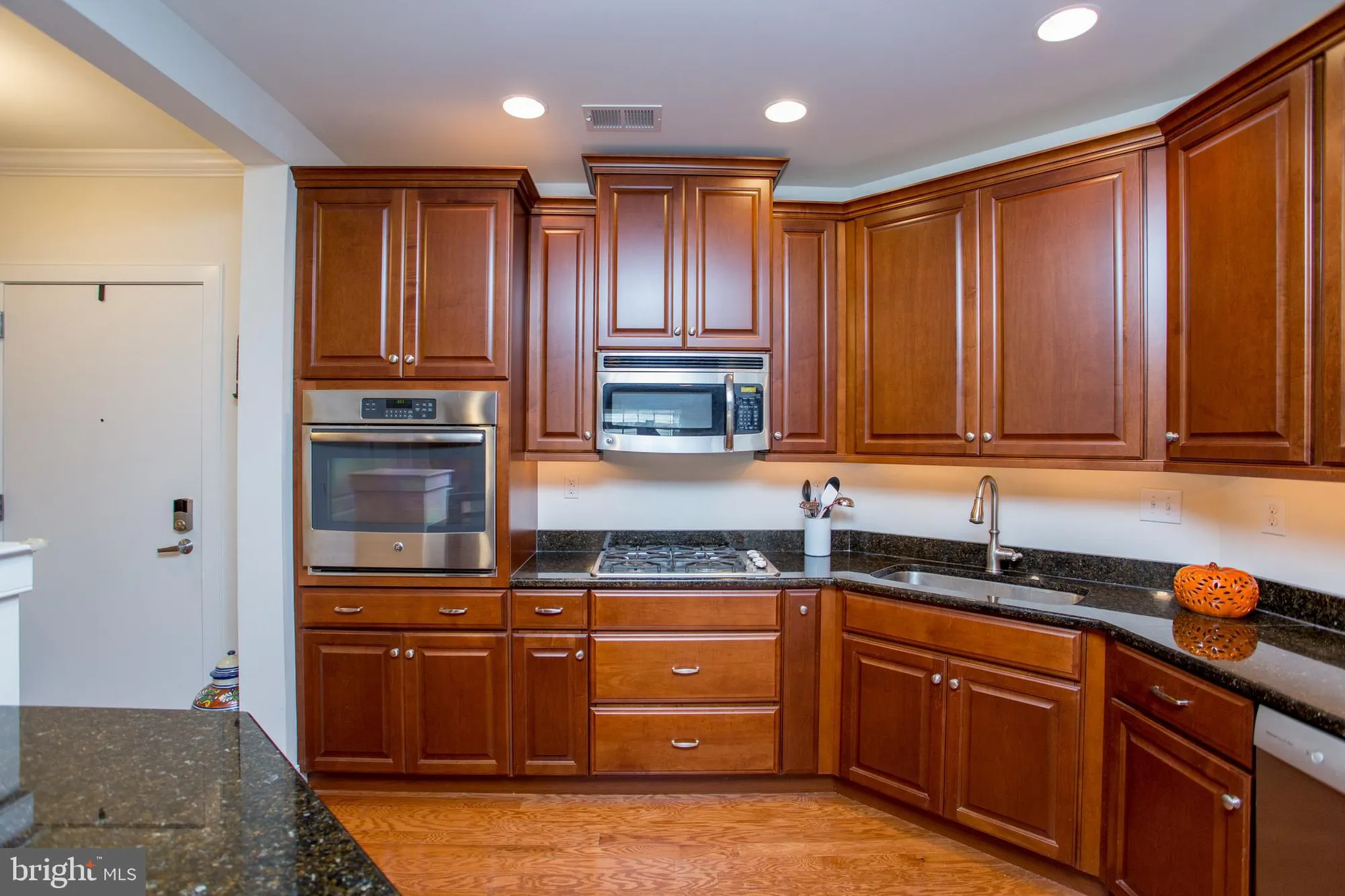 Property Slideshow image 8 of 41 | 4219 meridian blvd, Warrington, PA, 18976