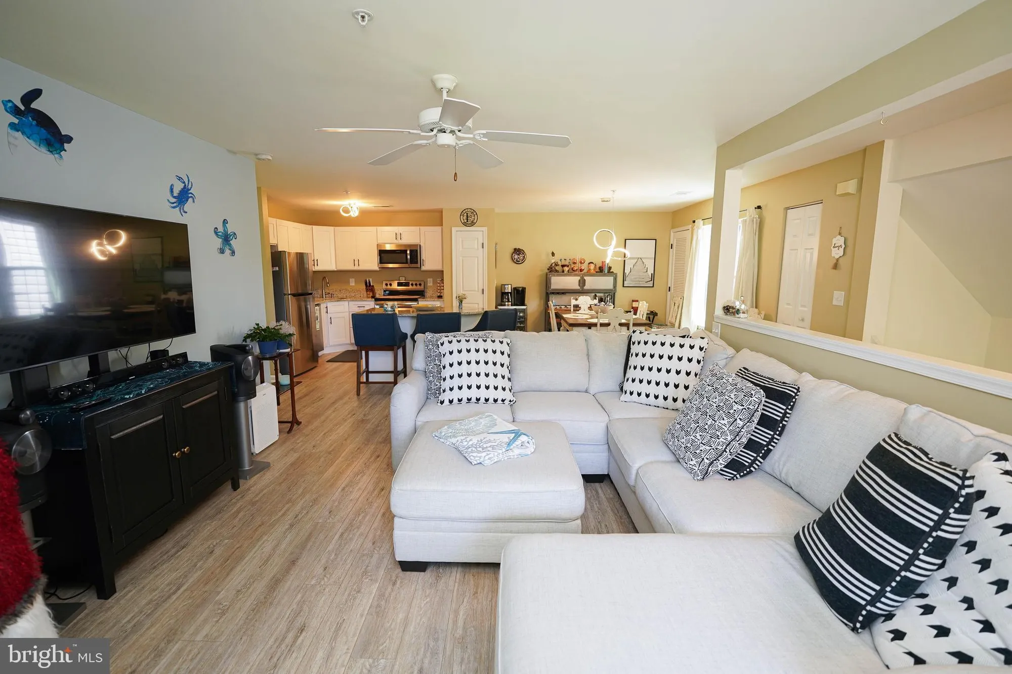 Property Slideshow image 9 of 47 | 11421 manklin creek rd unit 4, Berlin, MD, 21811