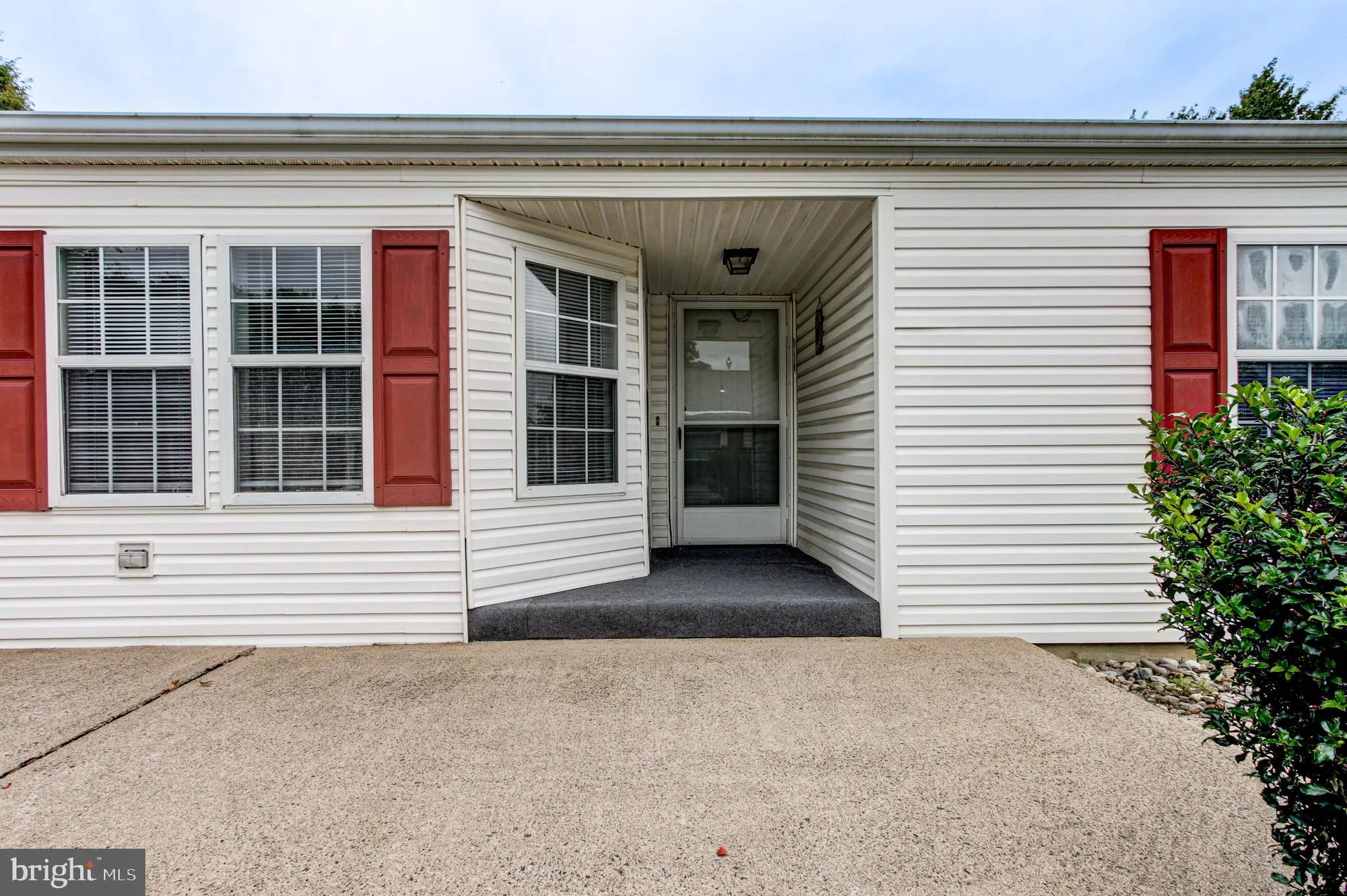 Property Slideshow image 4 of 38 | 147 raven ct, New Hope, PA, 18938