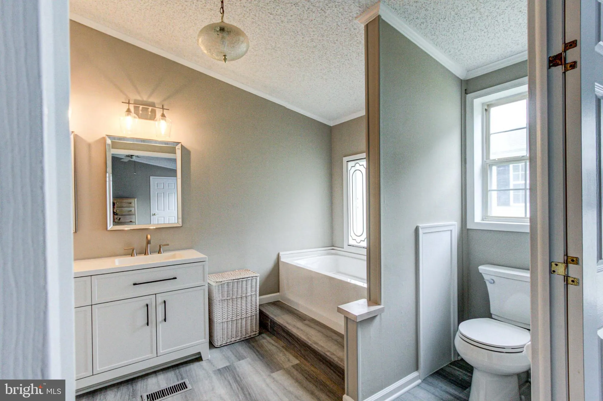 Property Slideshow image 26 of 38 | 147 raven ct, New Hope, PA, 18938