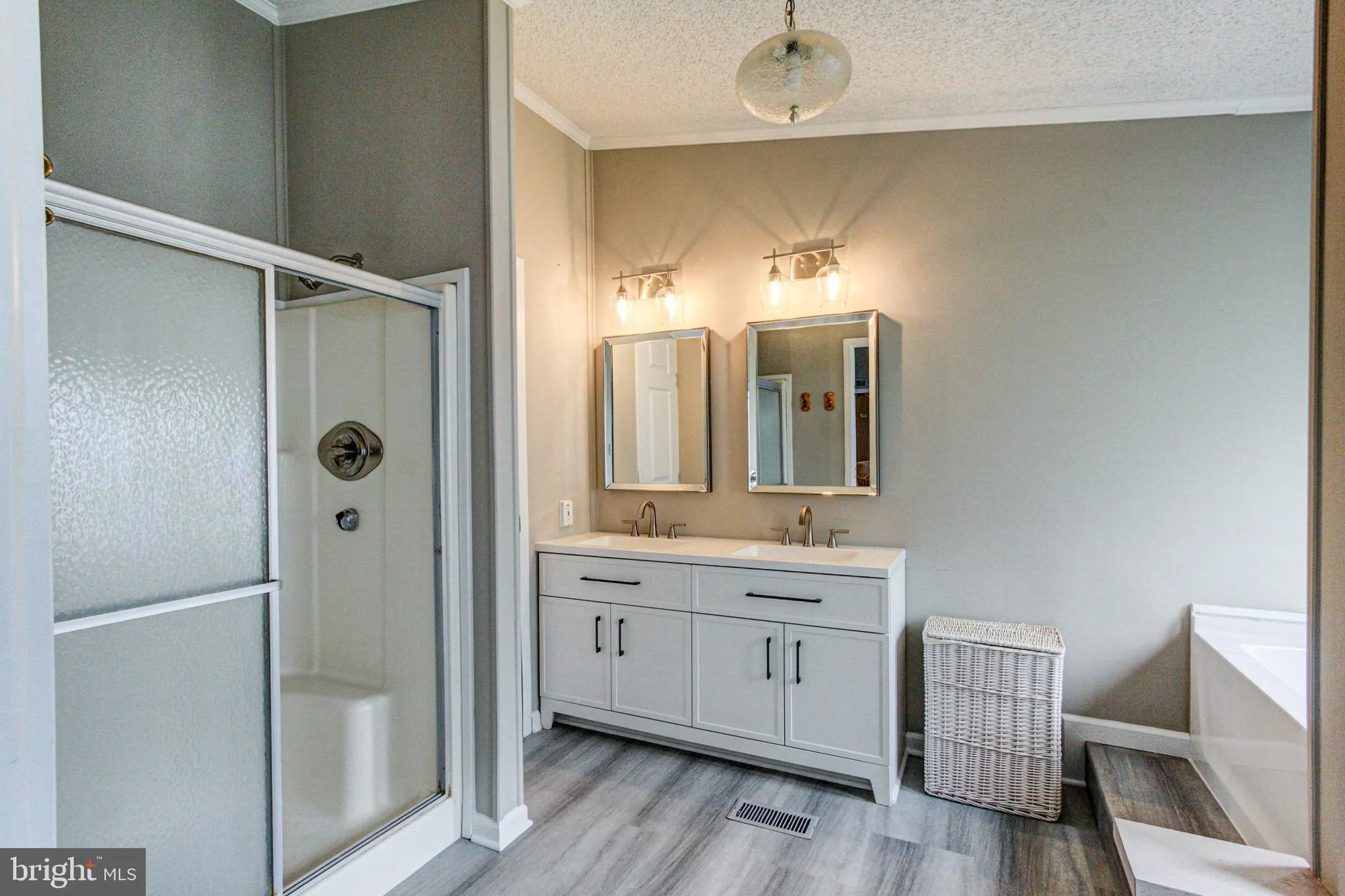 Property Slideshow image 24 of 38 | 147 raven ct, New Hope, PA, 18938