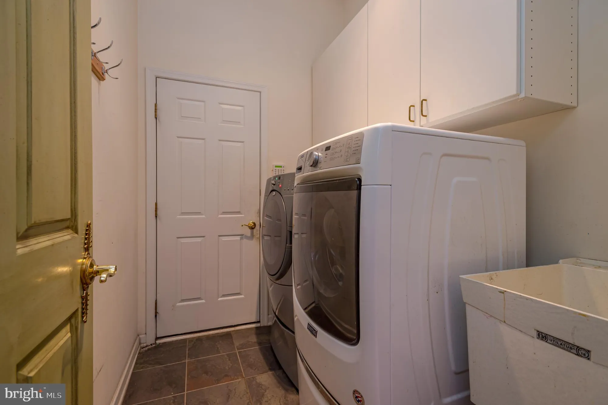 Property Slideshow image 18 of 29 | 125 einstein way, East Windsor, NJ, 08512