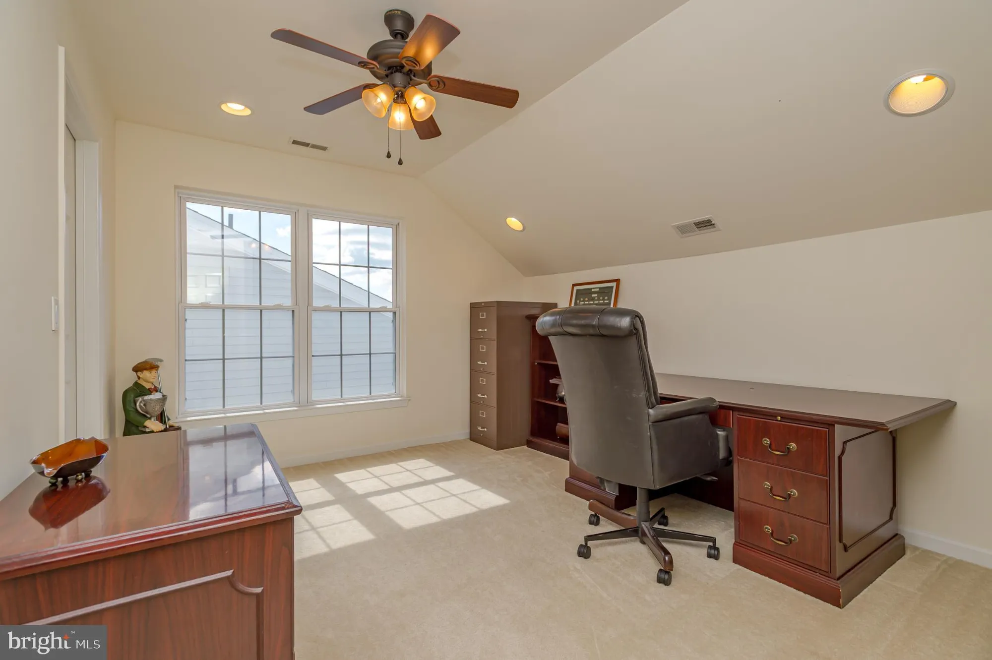 Property Slideshow image 22 of 29 | 125 einstein way, East Windsor, NJ, 08512