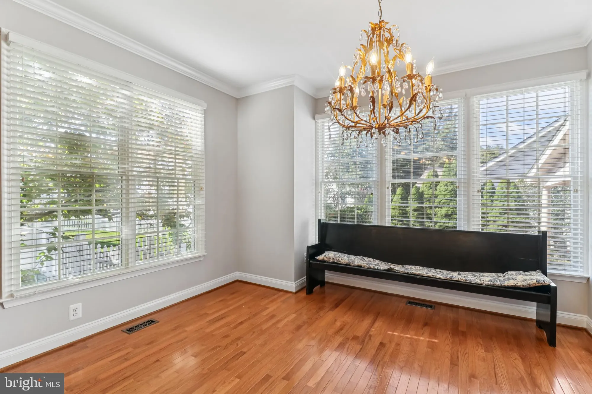 Property Slideshow image 36 of 115 | 6824 derby run way, Gainesville, VA, 20155