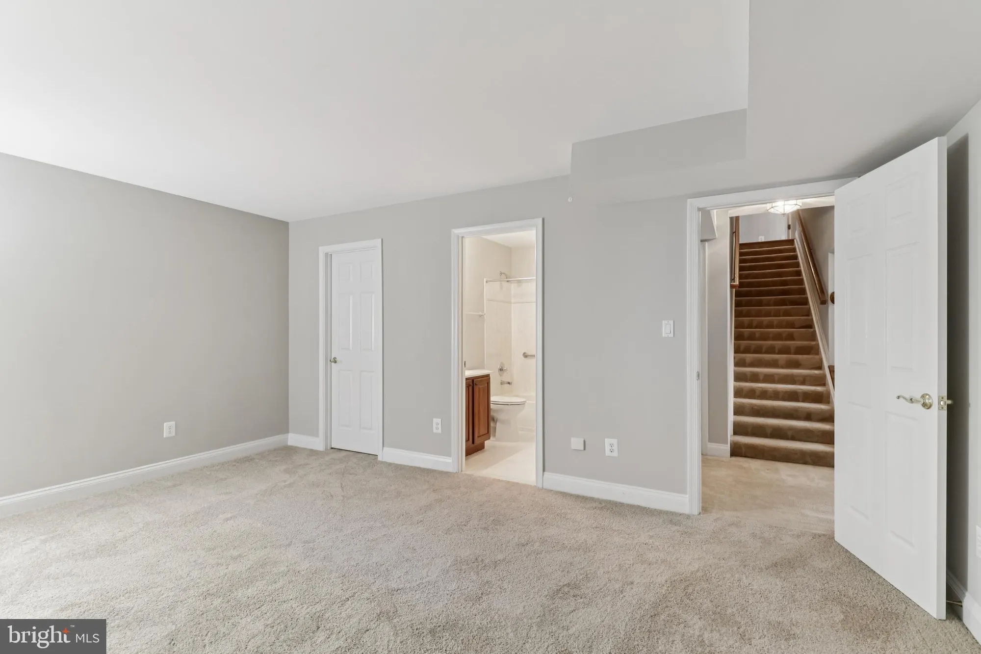 Property Slideshow image 64 of 115 | 6824 derby run way, Gainesville, VA, 20155