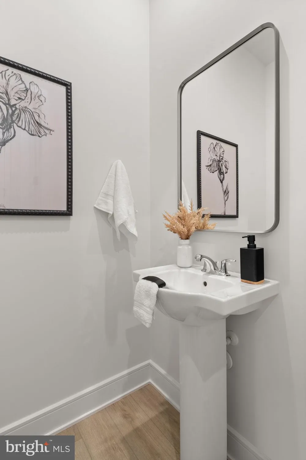 Property Slideshow image 9 of 73 | 43257 greeley sq, Ashburn, VA, 20148