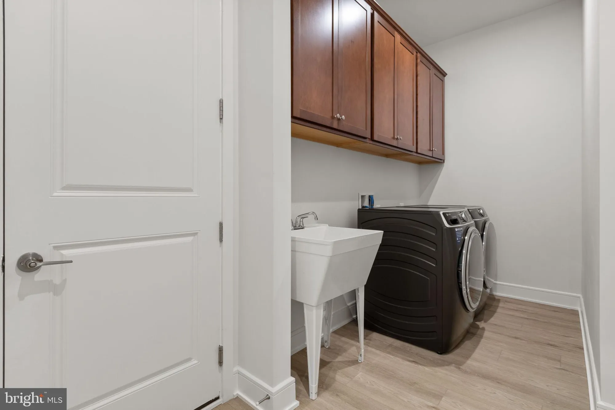 Property Slideshow image 10 of 73 | 43257 greeley sq, Ashburn, VA, 20148