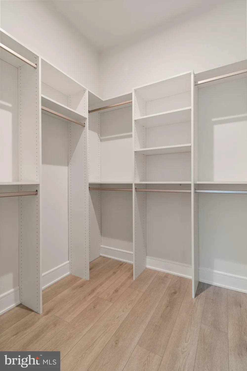 Property Slideshow image 23 of 73 | 43257 greeley sq, Ashburn, VA, 20148