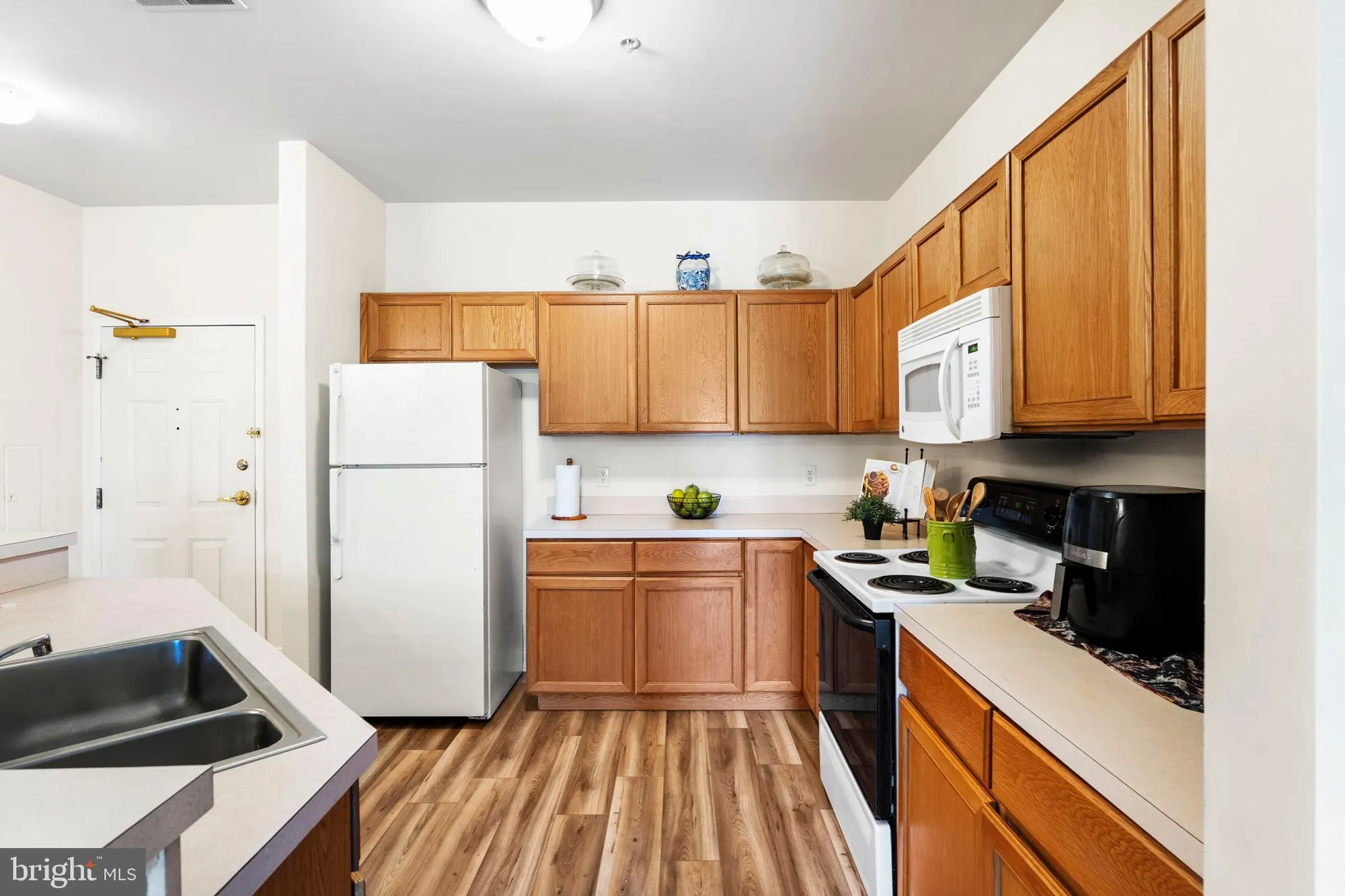 Property Slideshow image 6 of 39 | 1000 fountainview cir # 1113, Newark, DE, 19713