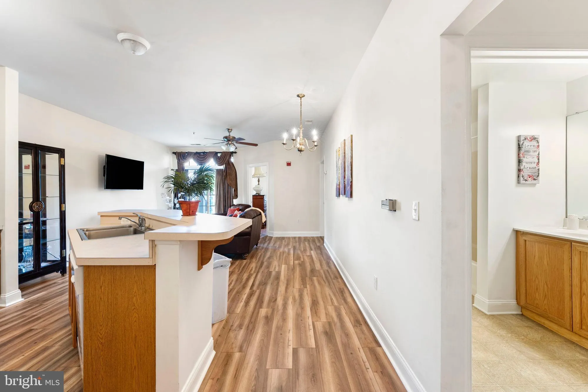 Property Slideshow image 9 of 39 | 1000 fountainview cir # 1113, Newark, DE, 19713