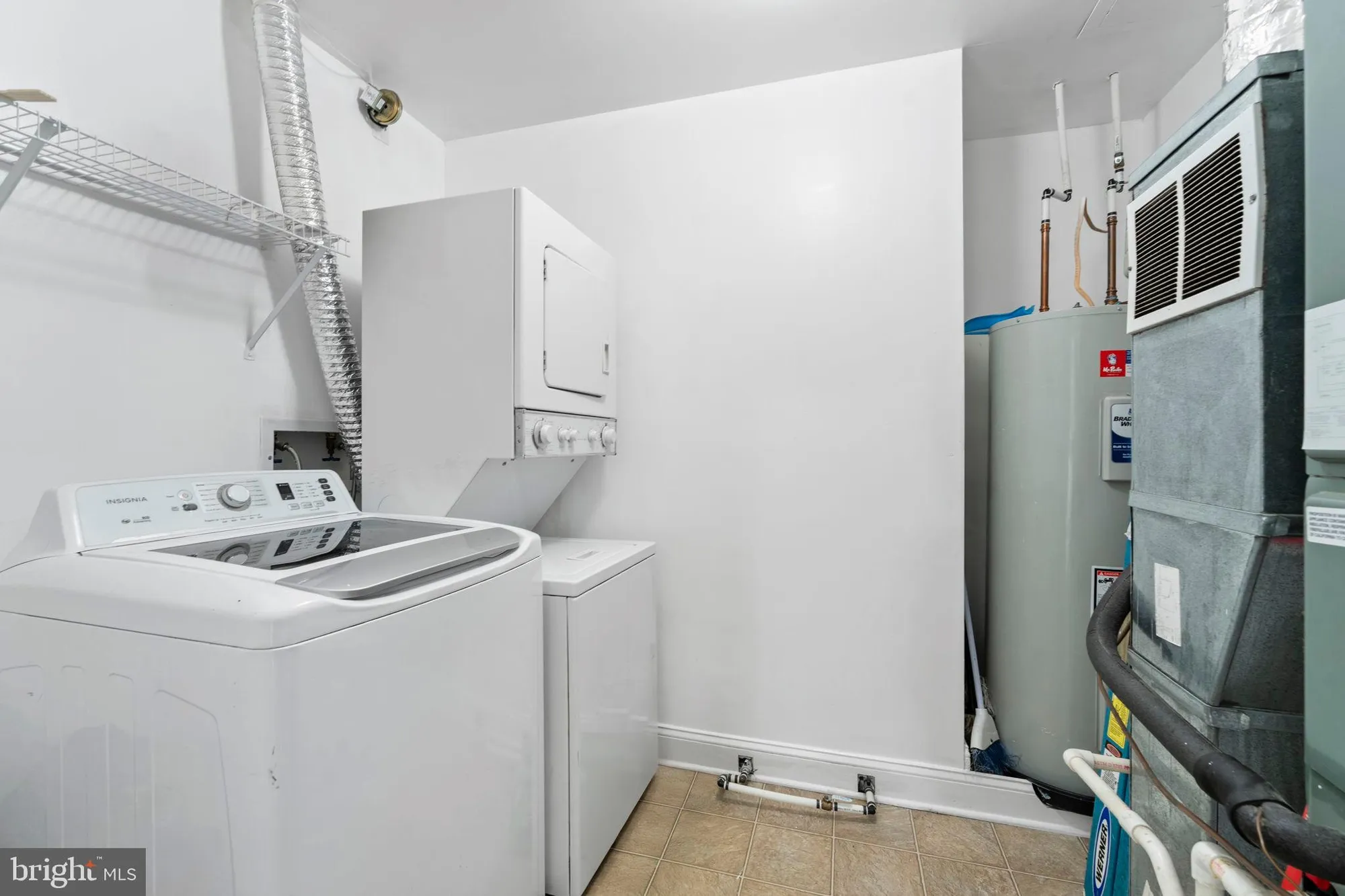 Property Slideshow image 20 of 39 | 1000 fountainview cir # 1113, Newark, DE, 19713