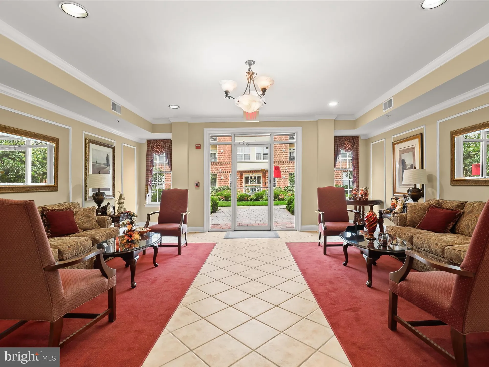 Property Slideshow image 9 of 40 | 2530 kensington gdns unit 406, Ellicott City, MD, 21043