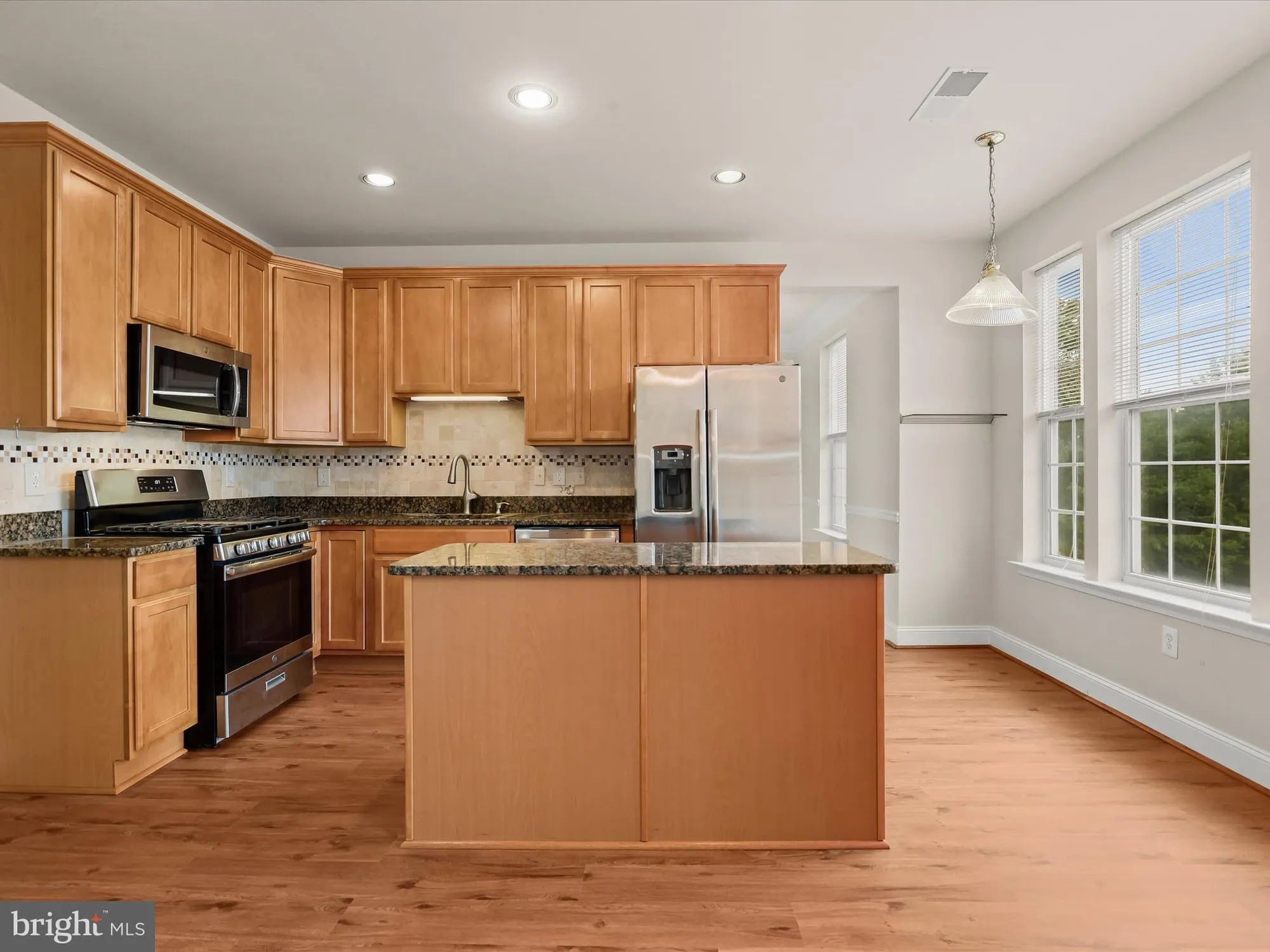 Property Slideshow image 21 of 40 | 2530 kensington gdns unit 406, Ellicott City, MD, 21043