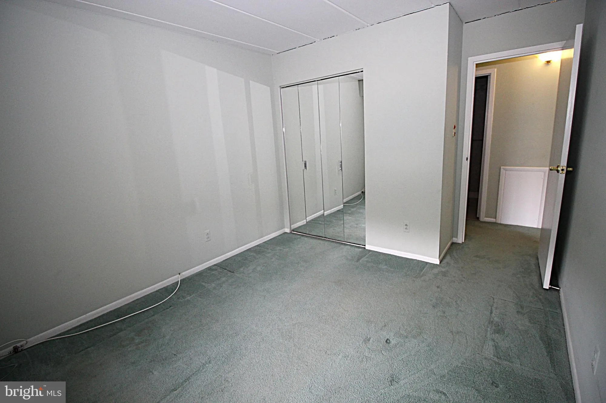 Property Slideshow image 15 of 38 | 62004 delaire landing rd 4, Philadelphia, PA, 19114