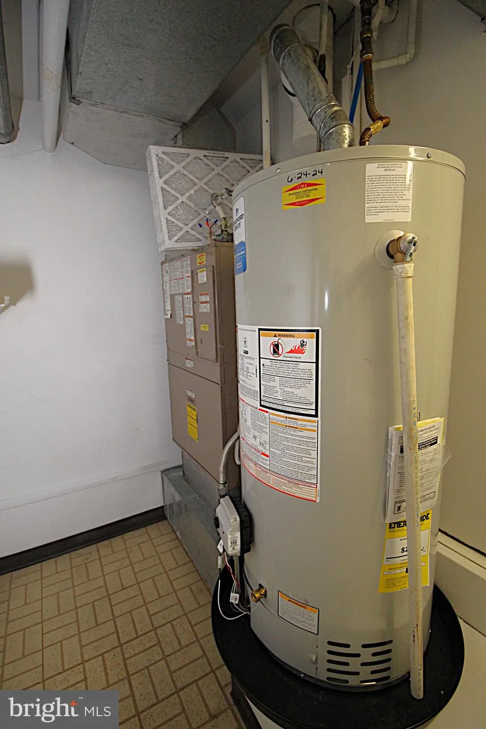 Property Slideshow image 26 of 38 | 62004 delaire landing rd 4, Philadelphia, PA, 19114