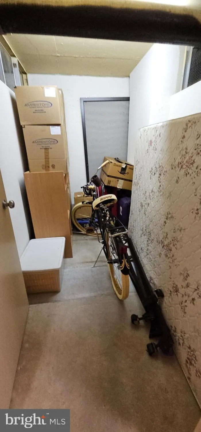 Property Slideshow image 20 of 21 | 15100 interlachen dr # 4-908, Silver Spring, MD, 20906