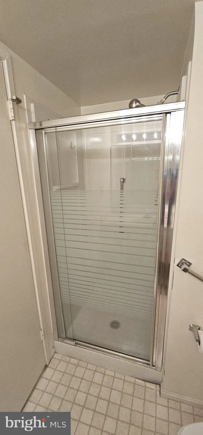 Property Slideshow image 14 of 21 | 15100 interlachen dr # 4-908, Silver Spring, MD, 20906