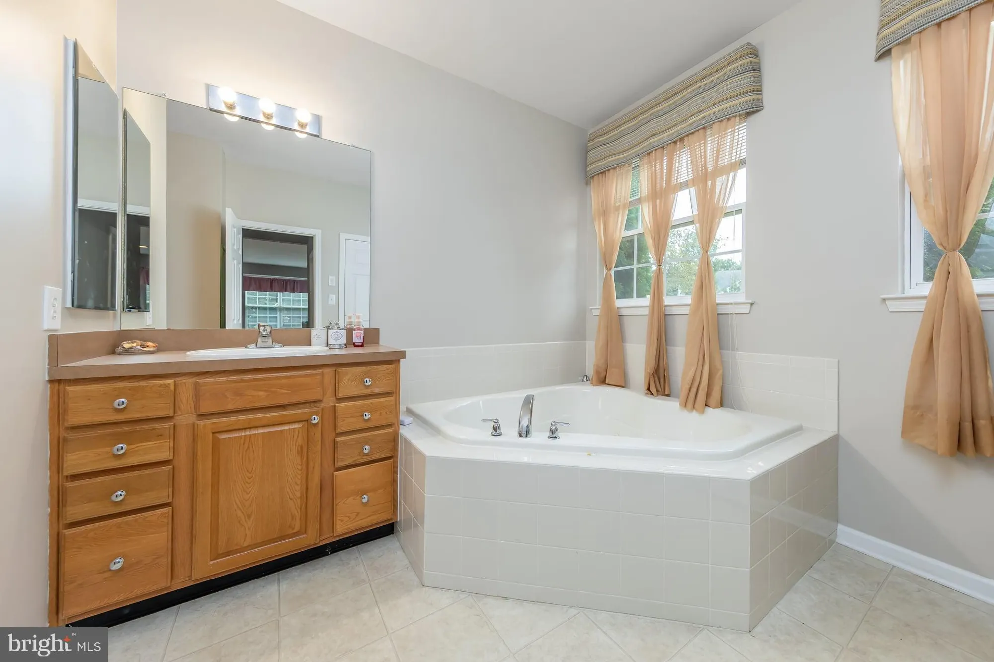 Property Slideshow image 20 of 49 | 277 wilshire blvd, Swedesboro, NJ, 08085