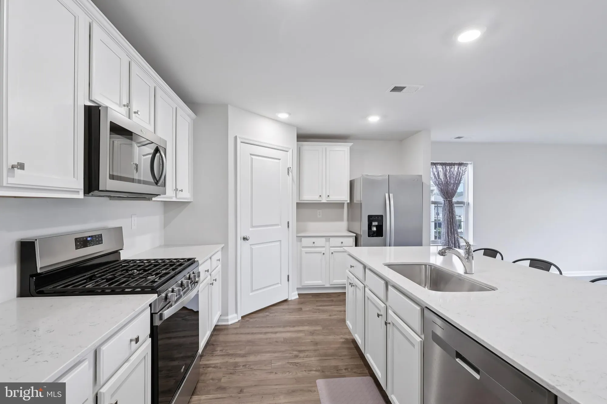 Property Slideshow image 6 of 48 | 158 lilly dr, Pottstown, PA, 19464