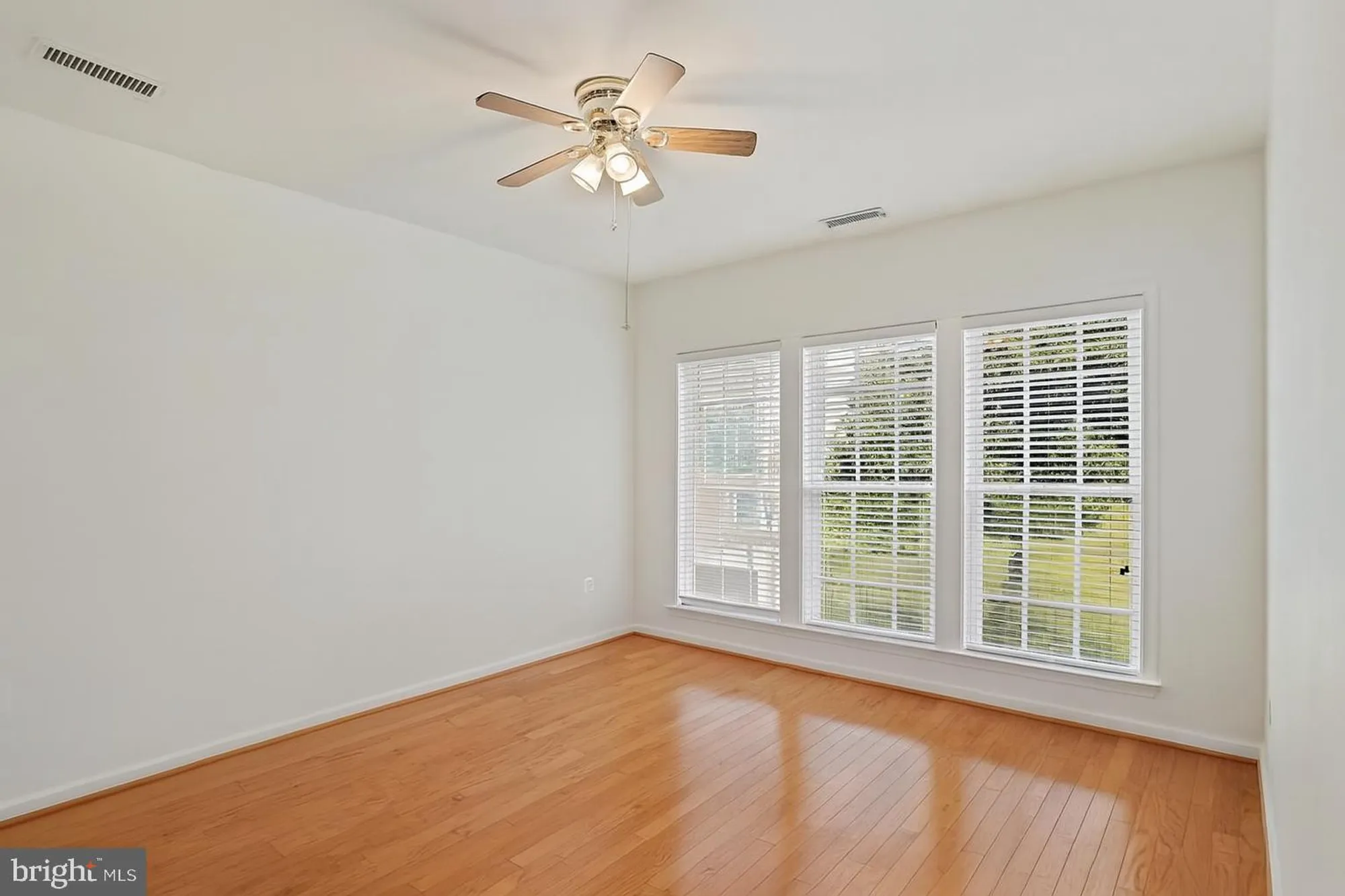 Property Slideshow image 15 of 43 | 102 butterfly dr # 55, Taneytown, MD, 21787