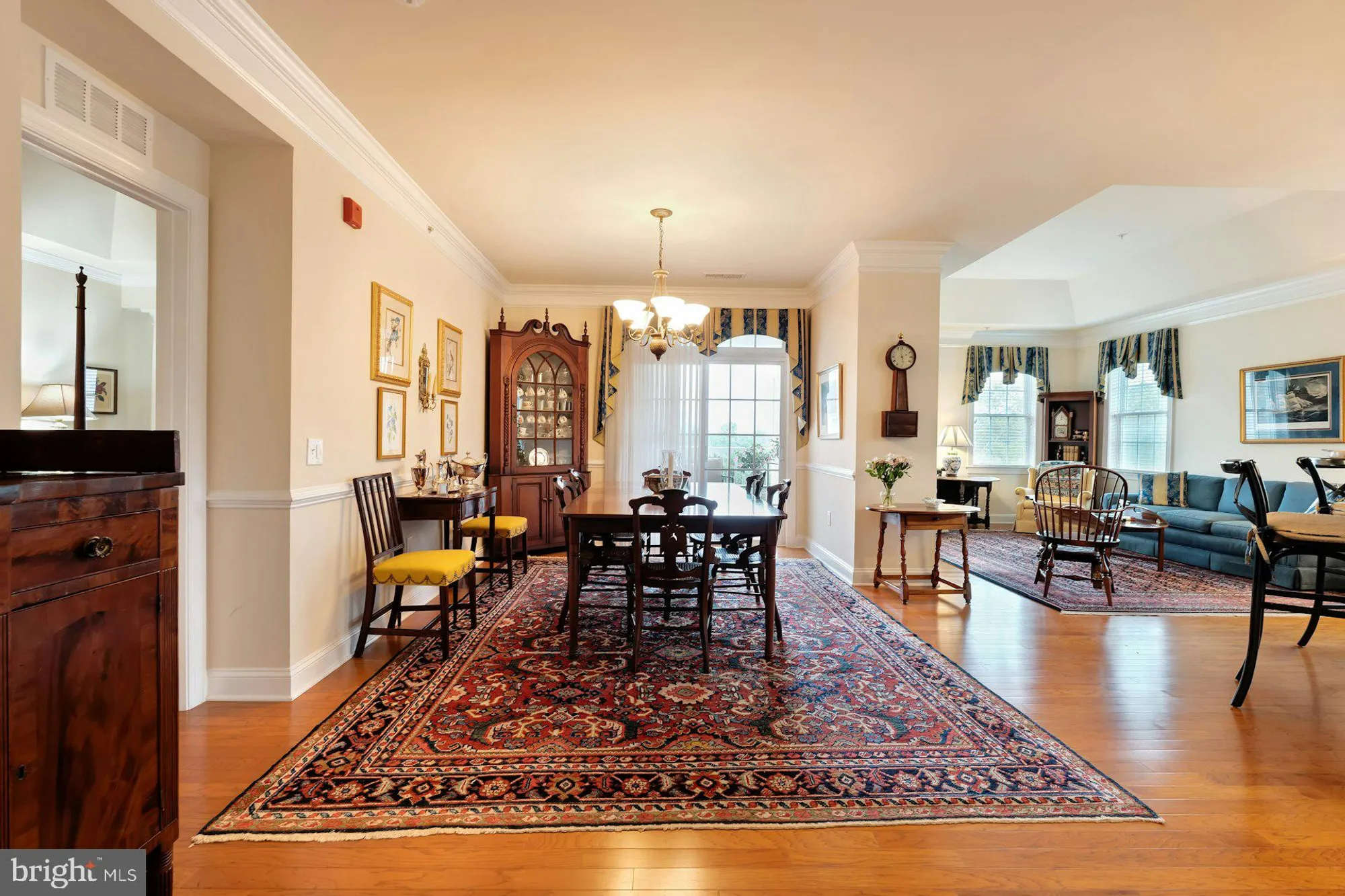 Property Slideshow image 12 of 42 | 15211 royal crest dr unit 405, Haymarket, VA, 20169