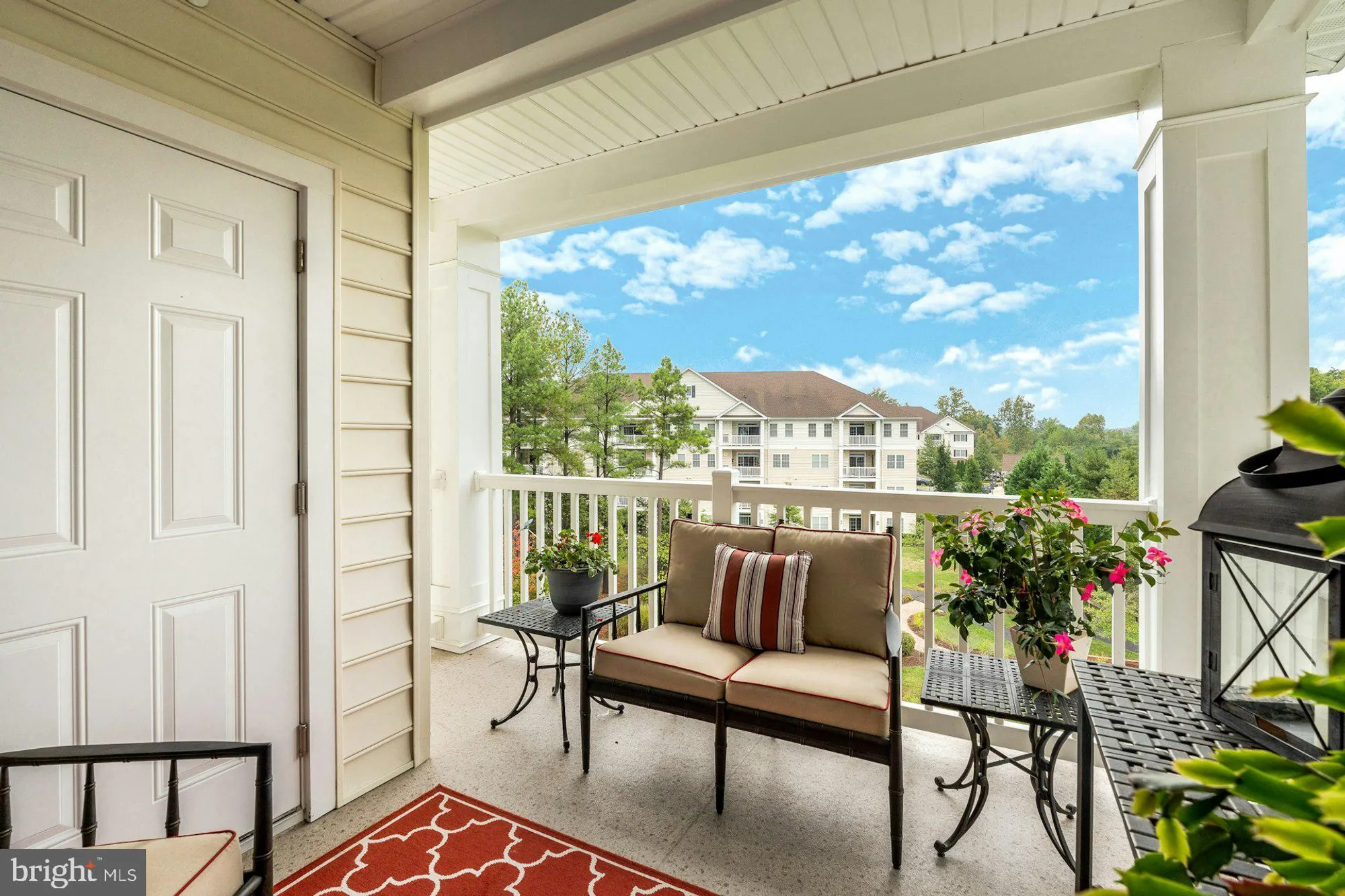 Property Slideshow image 34 of 42 | 15211 royal crest dr unit 405, Haymarket, VA, 20169