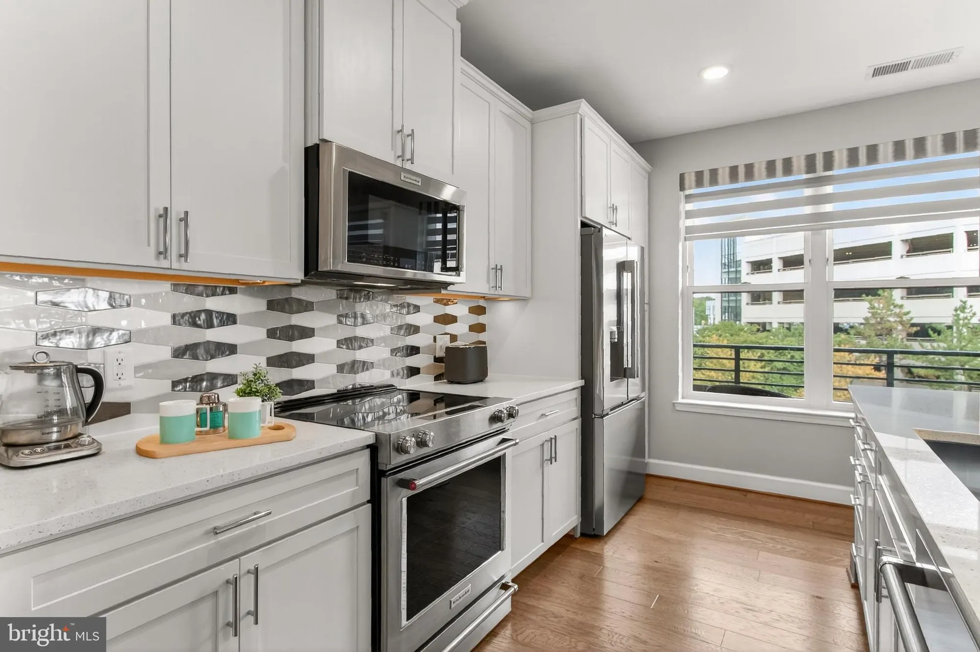 Property Slideshow image 18 of 51 | 2960 vaden dr # 2-307, Fairfax, VA, 22031