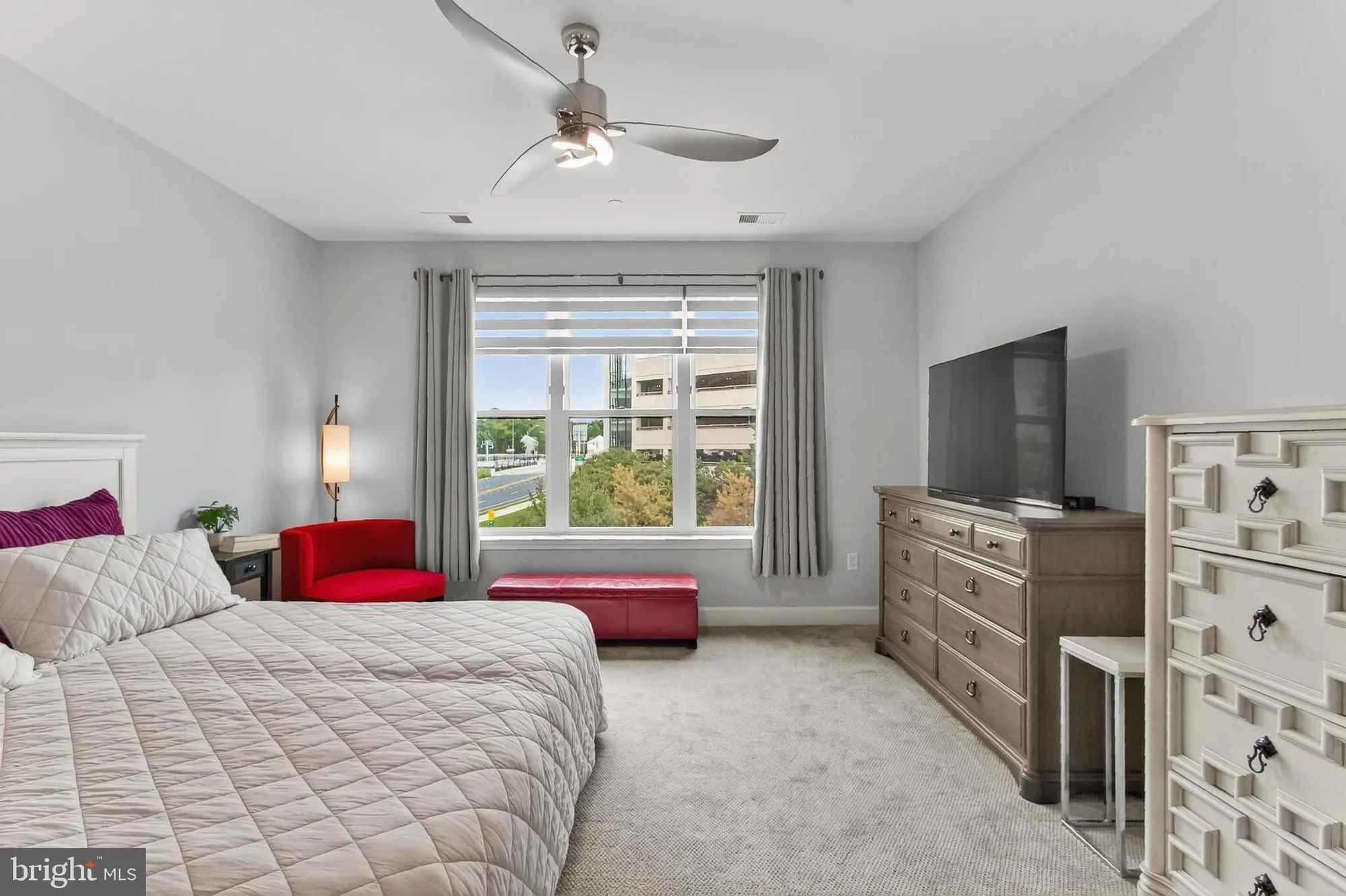 Property Slideshow image 24 of 51 | 2960 vaden dr # 2-307, Fairfax, VA, 22031