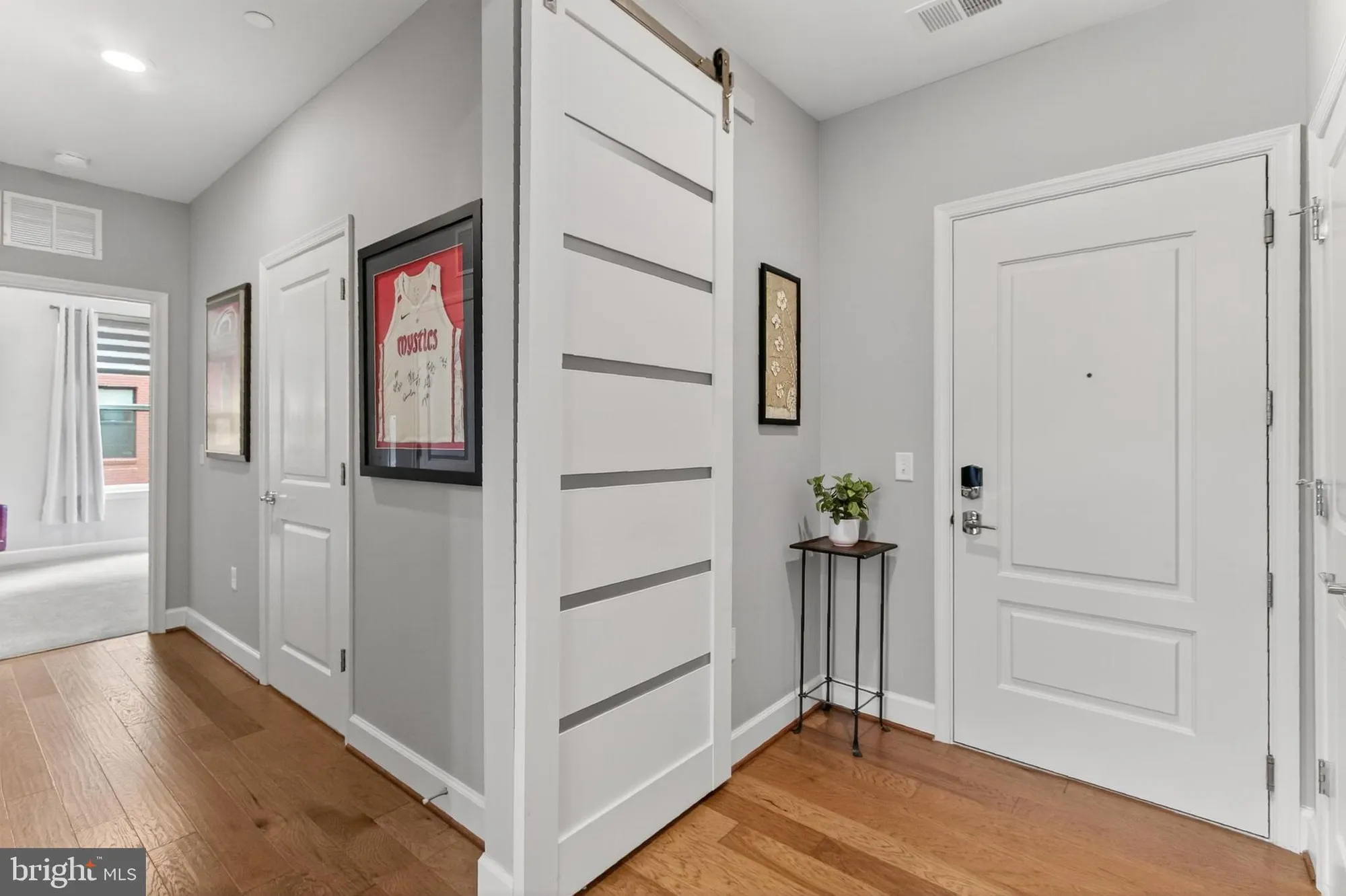 Property Slideshow image 6 of 51 | 2960 vaden dr # 2-307, Fairfax, VA, 22031