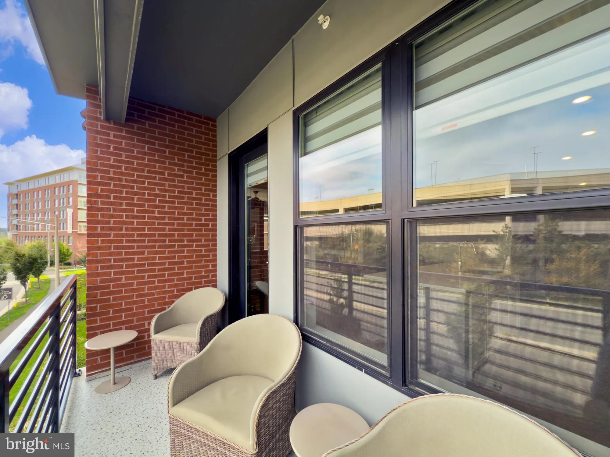 Property Slideshow image 35 of 51 | 2960 vaden dr # 2-307, Fairfax, VA, 22031