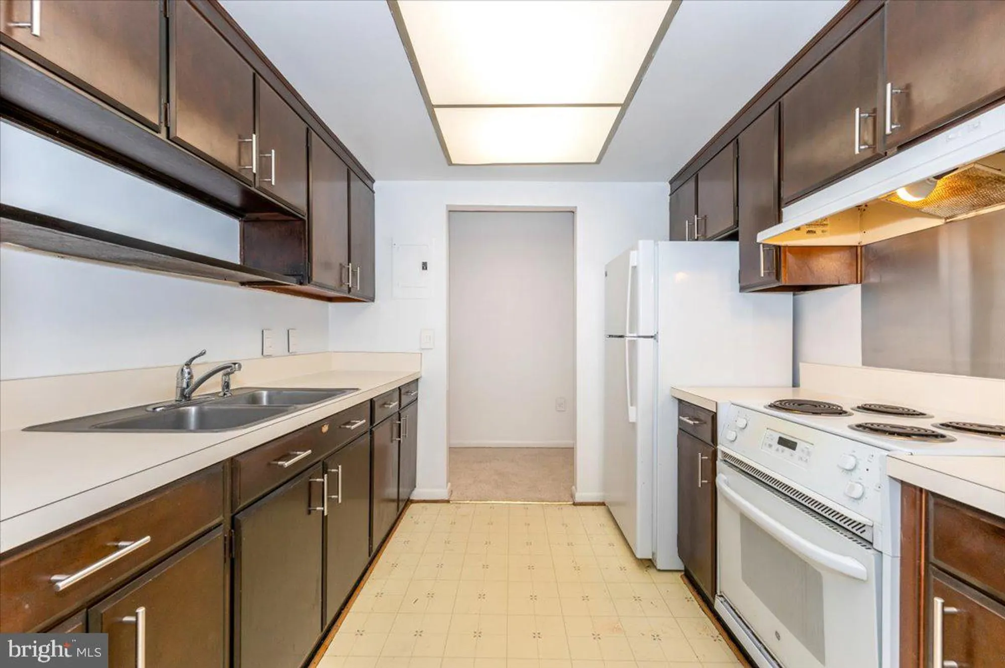 Property Slideshow image 11 of 51 | 3311 s leisure world blvd 99-3d, Silver Spring, MD, 20906