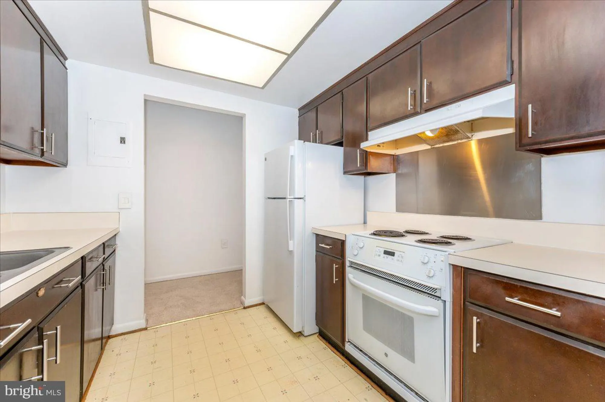 Property Slideshow image 18 of 51 | 3311 s leisure world blvd 99-3d, Silver Spring, MD, 20906