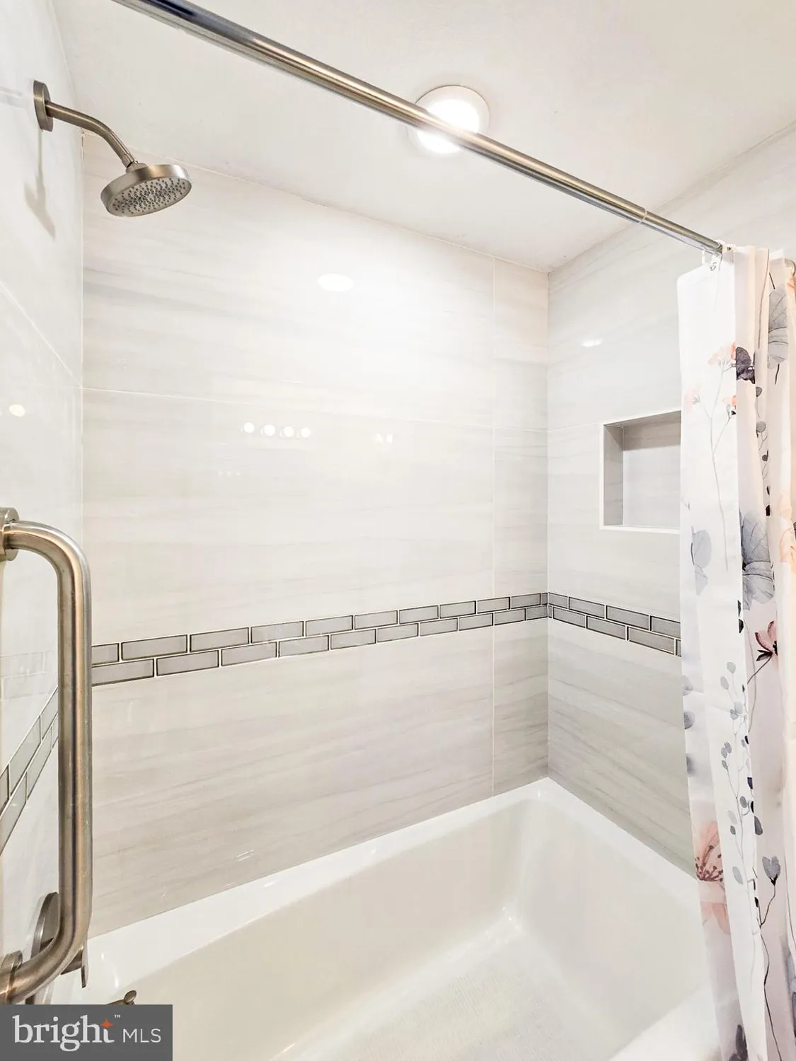 Property Slideshow image 19 of 36 | 374n new bedford ln, Monroe Township, NJ, 08831