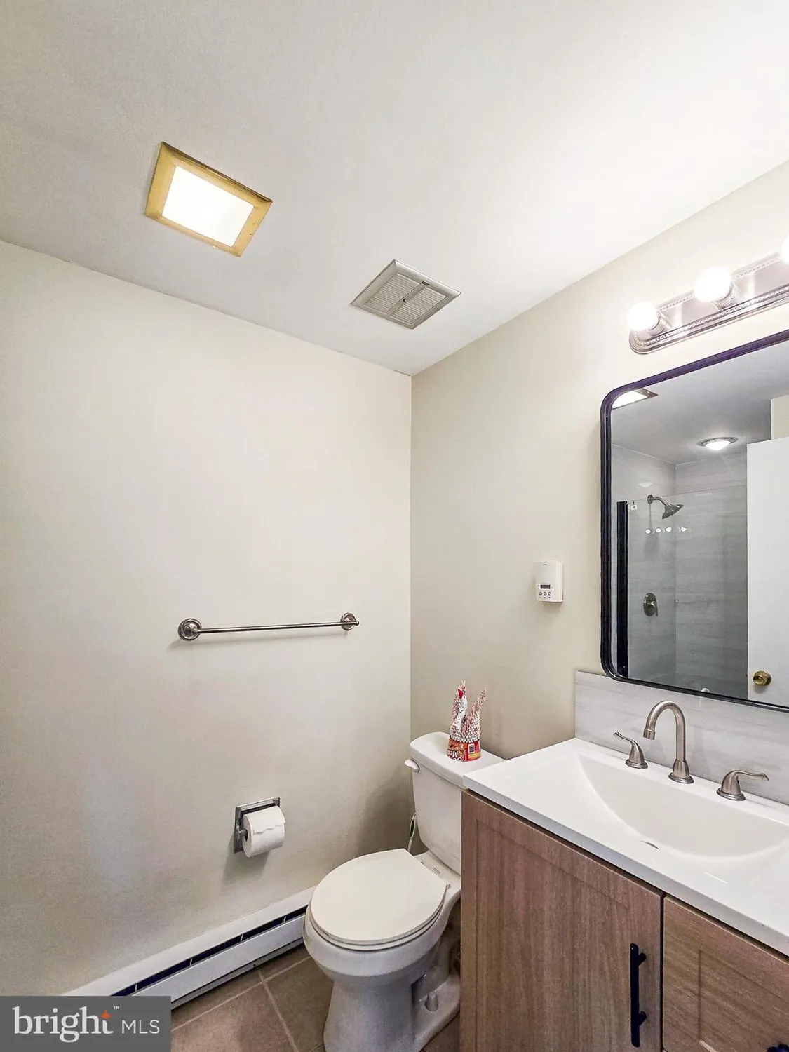 Property Slideshow image 29 of 36 | 374n new bedford ln, Monroe Township, NJ, 08831