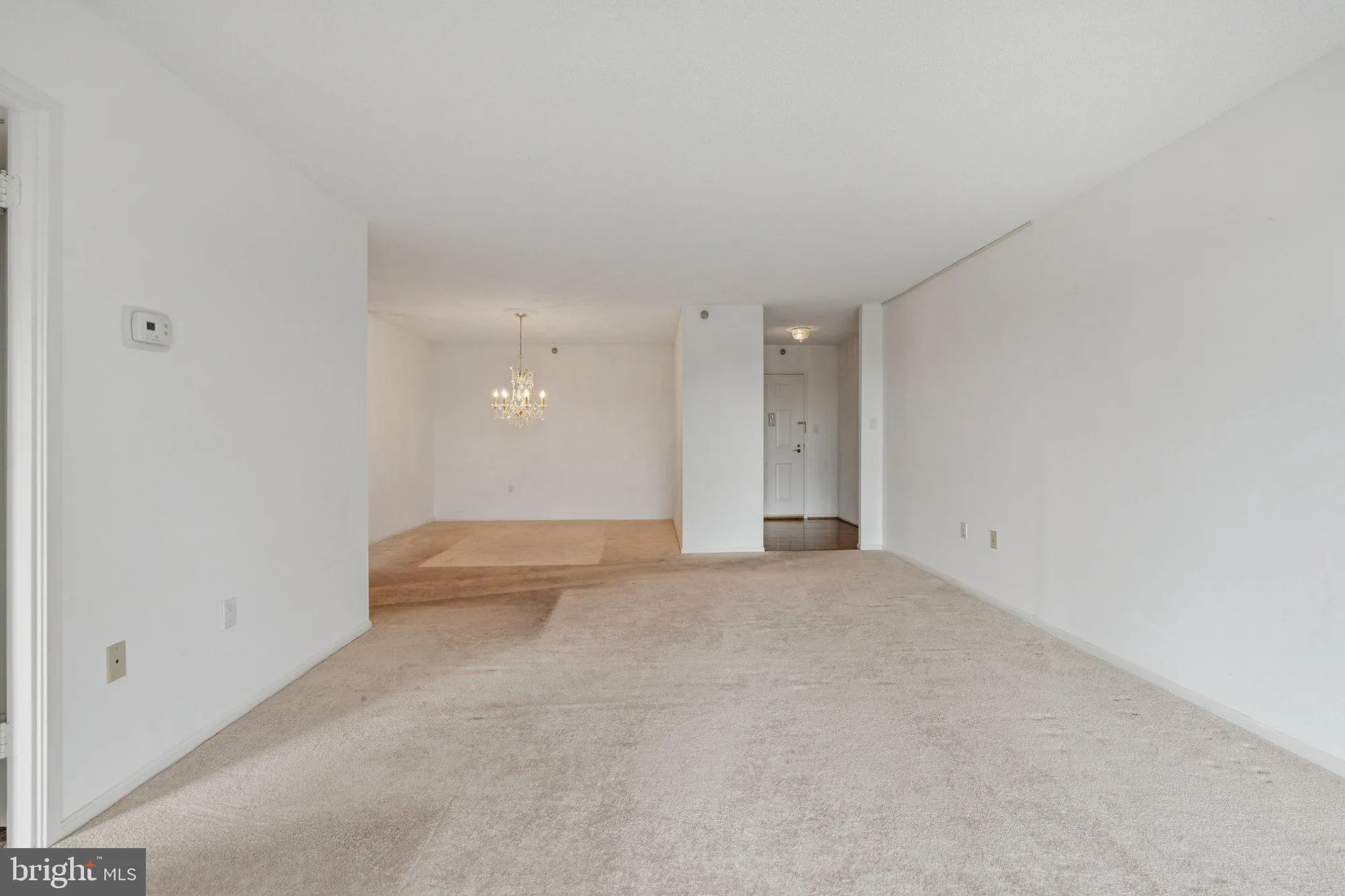 Property Slideshow image 8 of 27 | 15115 interlachen dr 3-815, Silver Spring, MD, 20906