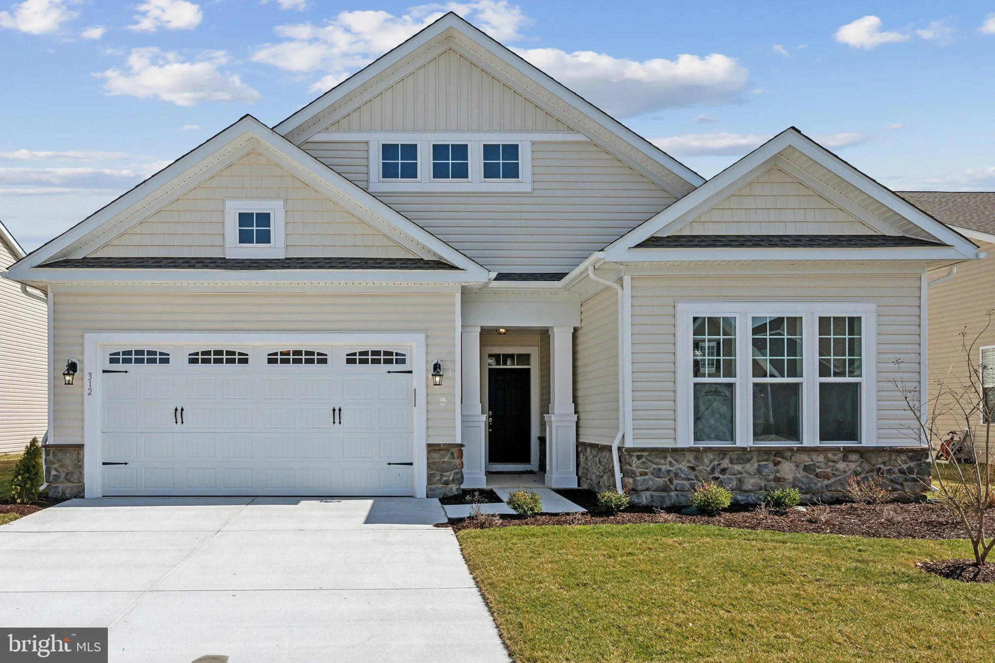 Property Slideshow image 2 of 36 | 312 heritage shores cir, Bridgeville, DE, 19933