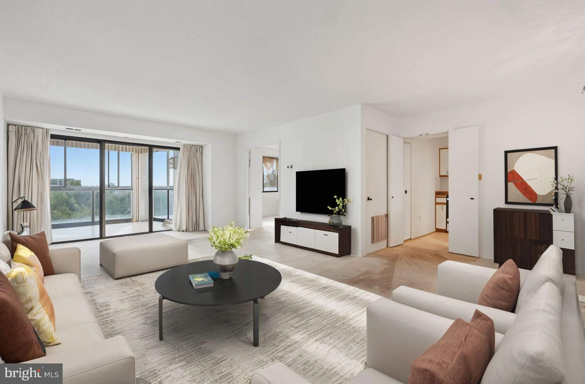 Property Slideshow image 5 of 27 | 15115 interlachen dr 3-815, Silver Spring, MD, 20906