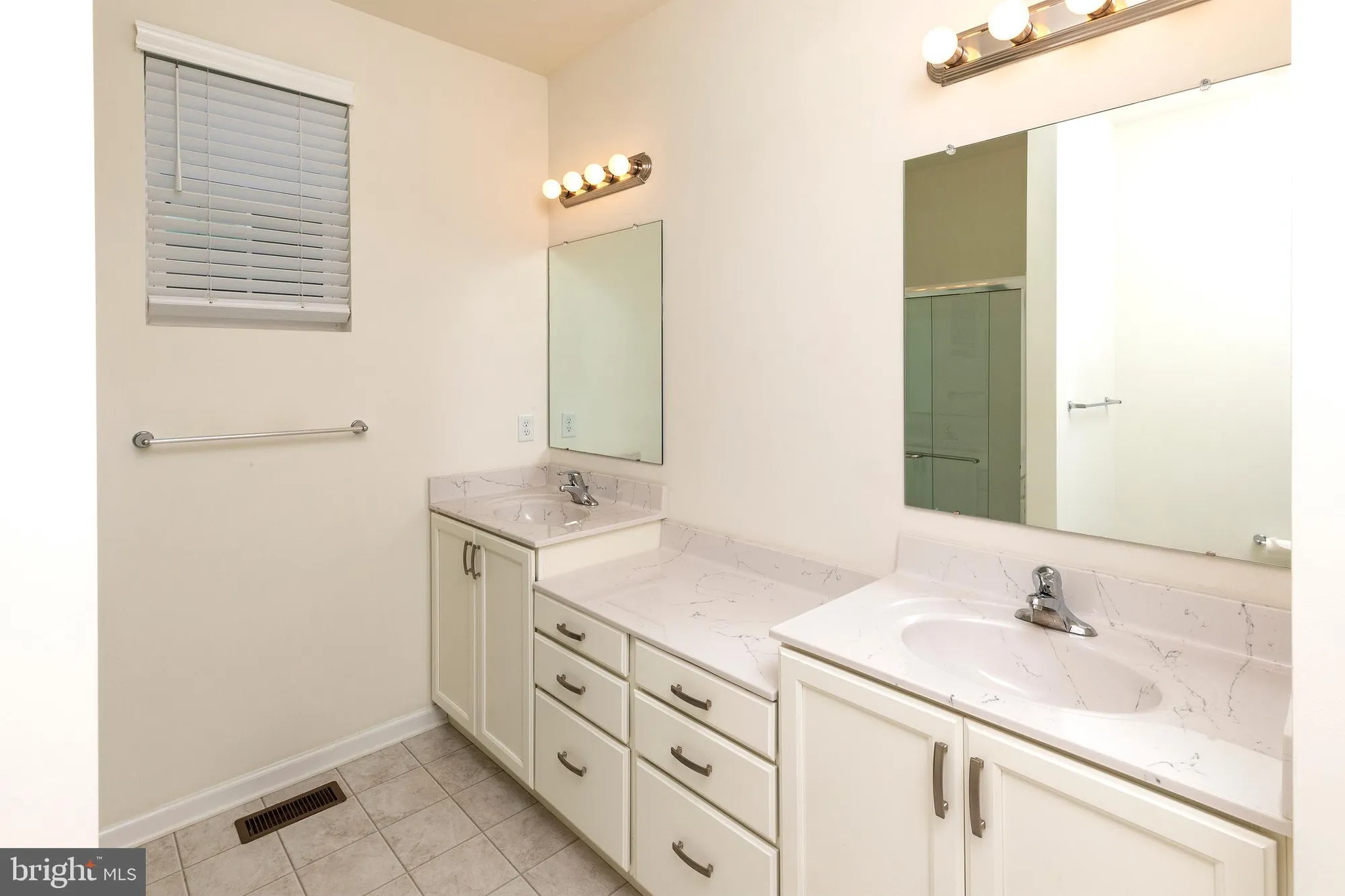 Property Slideshow image 28 of 56 | 3037 barber ln, Middletown, DE, 19709