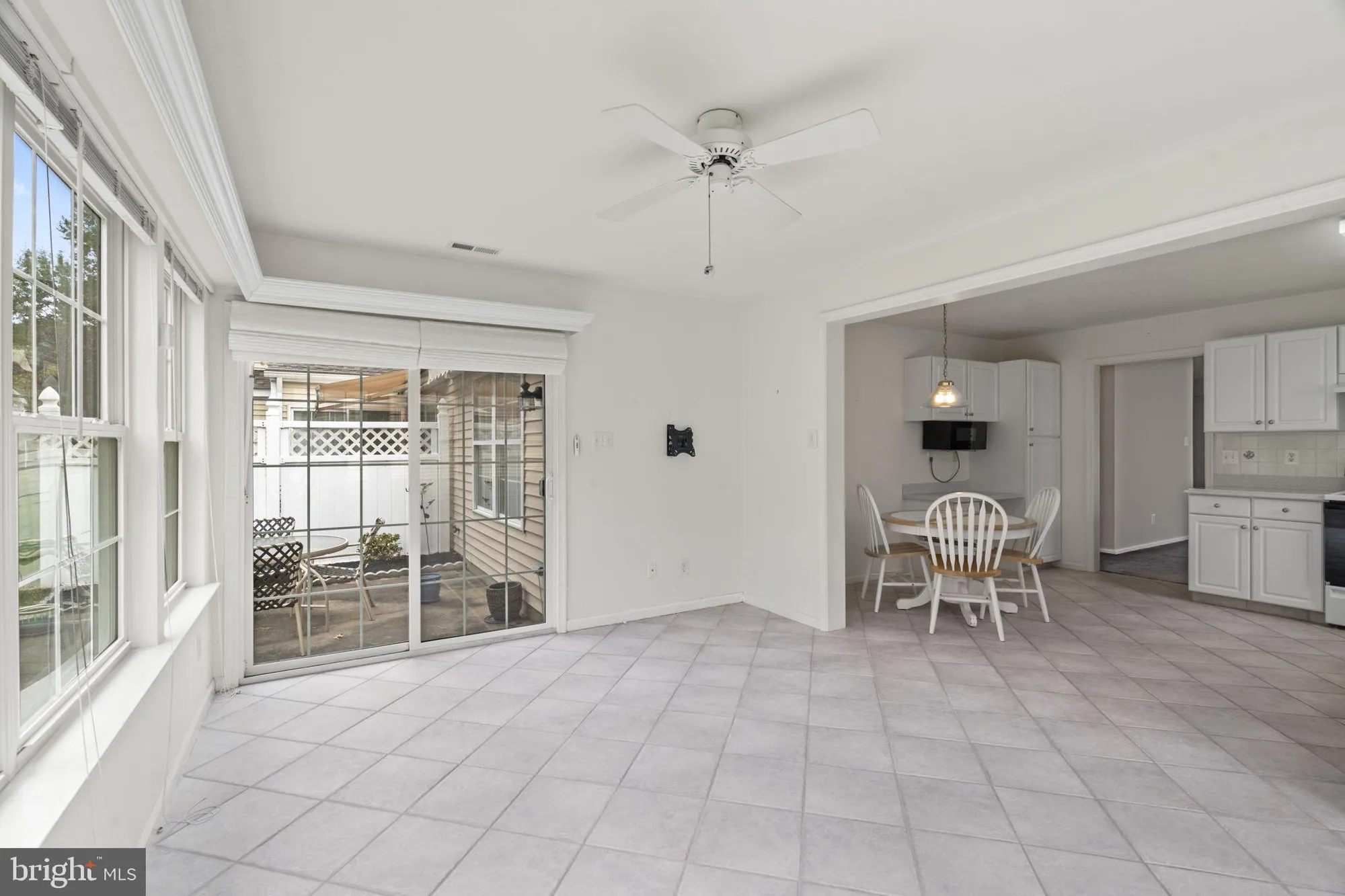 Property Slideshow image 21 of 25 | 10 yarrow pl, Mount Laurel, NJ, 08054